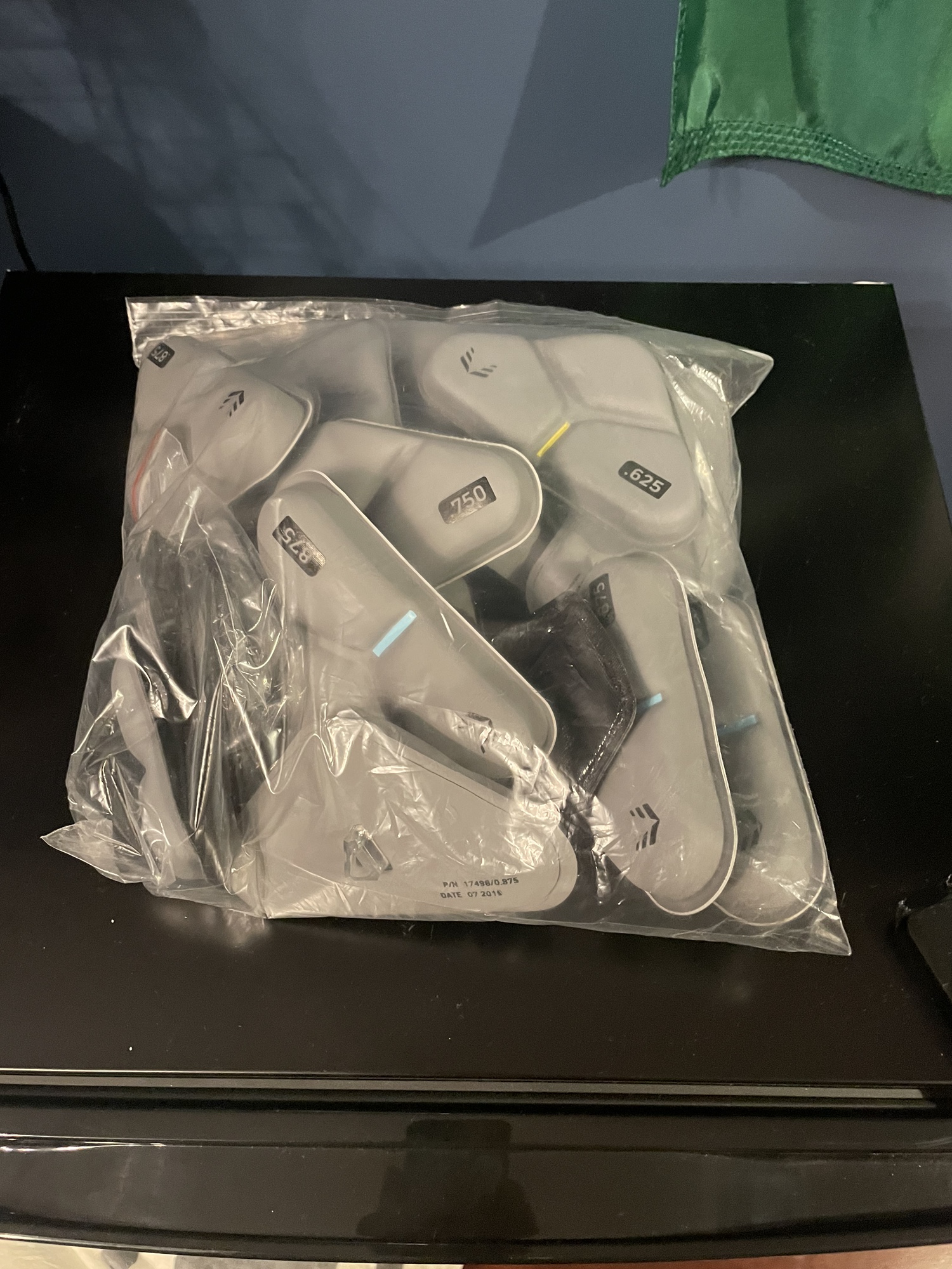 New Large Vicis Zero1 Youth Helmet With Internal Replacement Pads