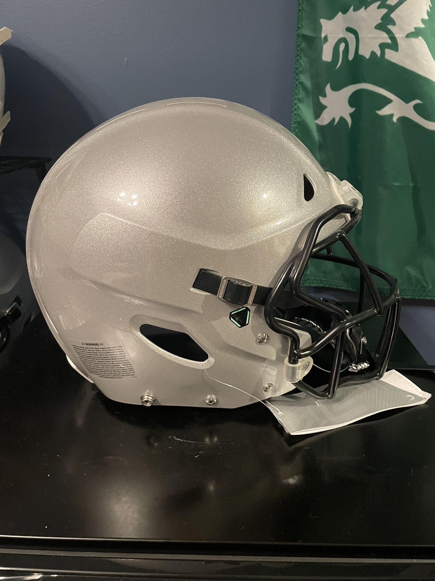 New Large Vicis Zero1 Youth Helmet With Internal Replacement Pads