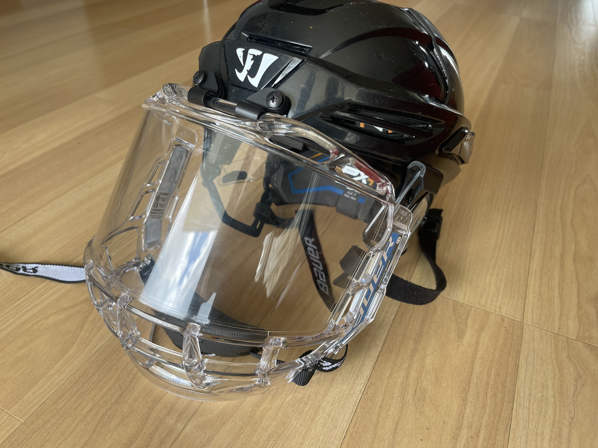 Warrior Covert PX + with New Bauer Concept 3 cage/visor SidelineSwap