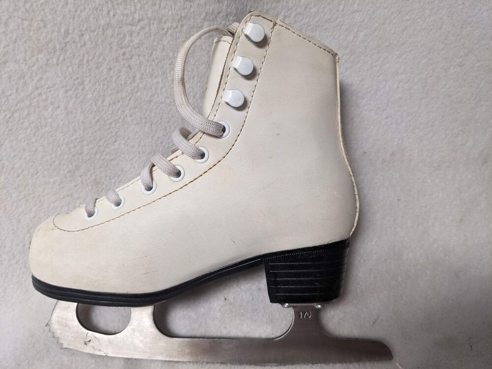 American Youth Figure Ice Skates Size Youth 12 Color White Condition