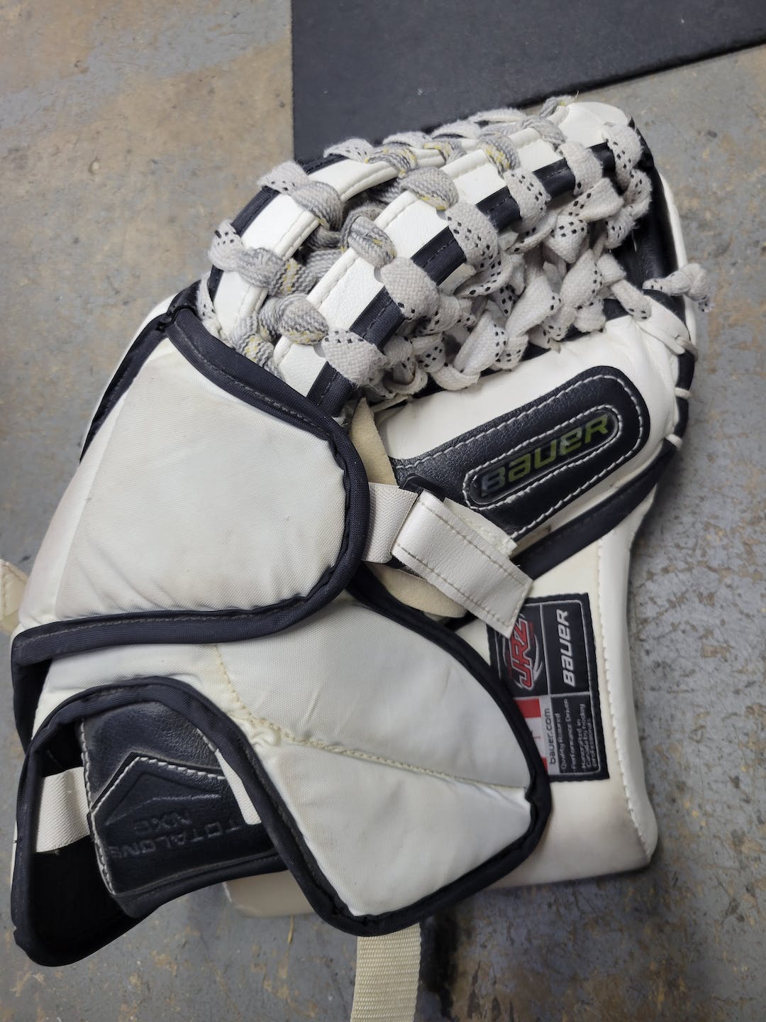 Used Bauer Total One Nxg Regular Goalie Catchers SidelineSwap