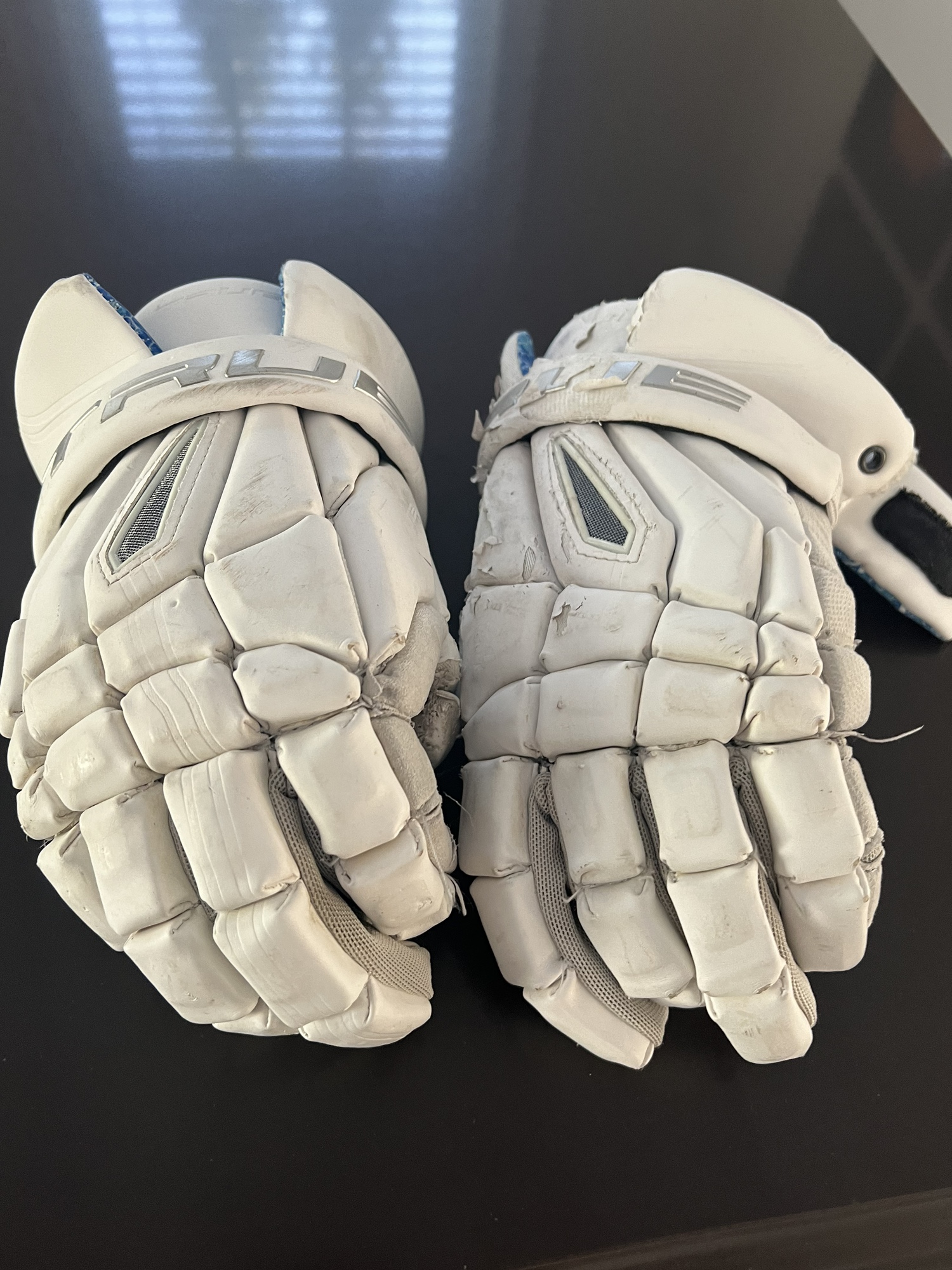 True faceoff gloves SidelineSwap