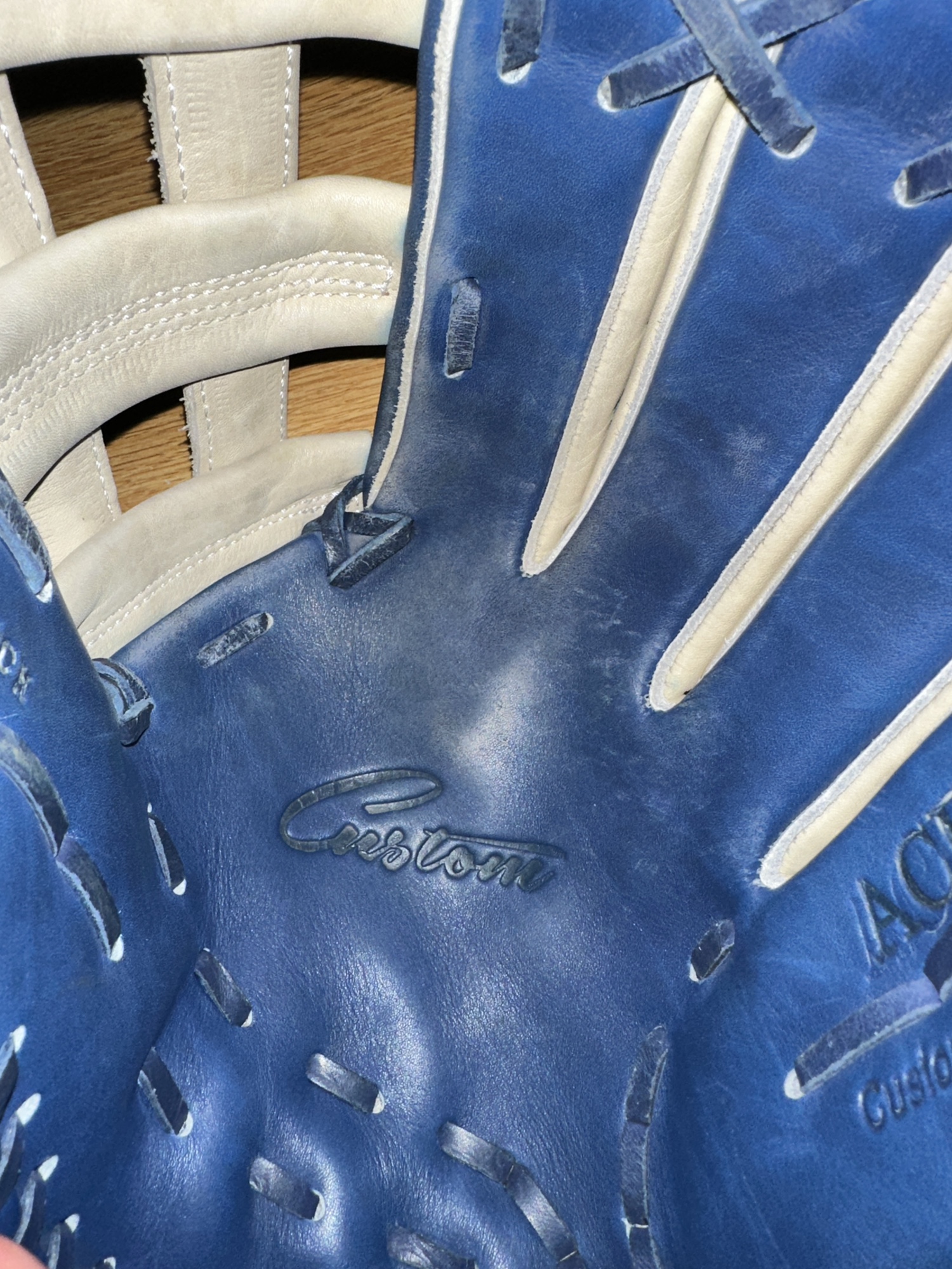 New Outfield 11.75" Baseball Glove SidelineSwap