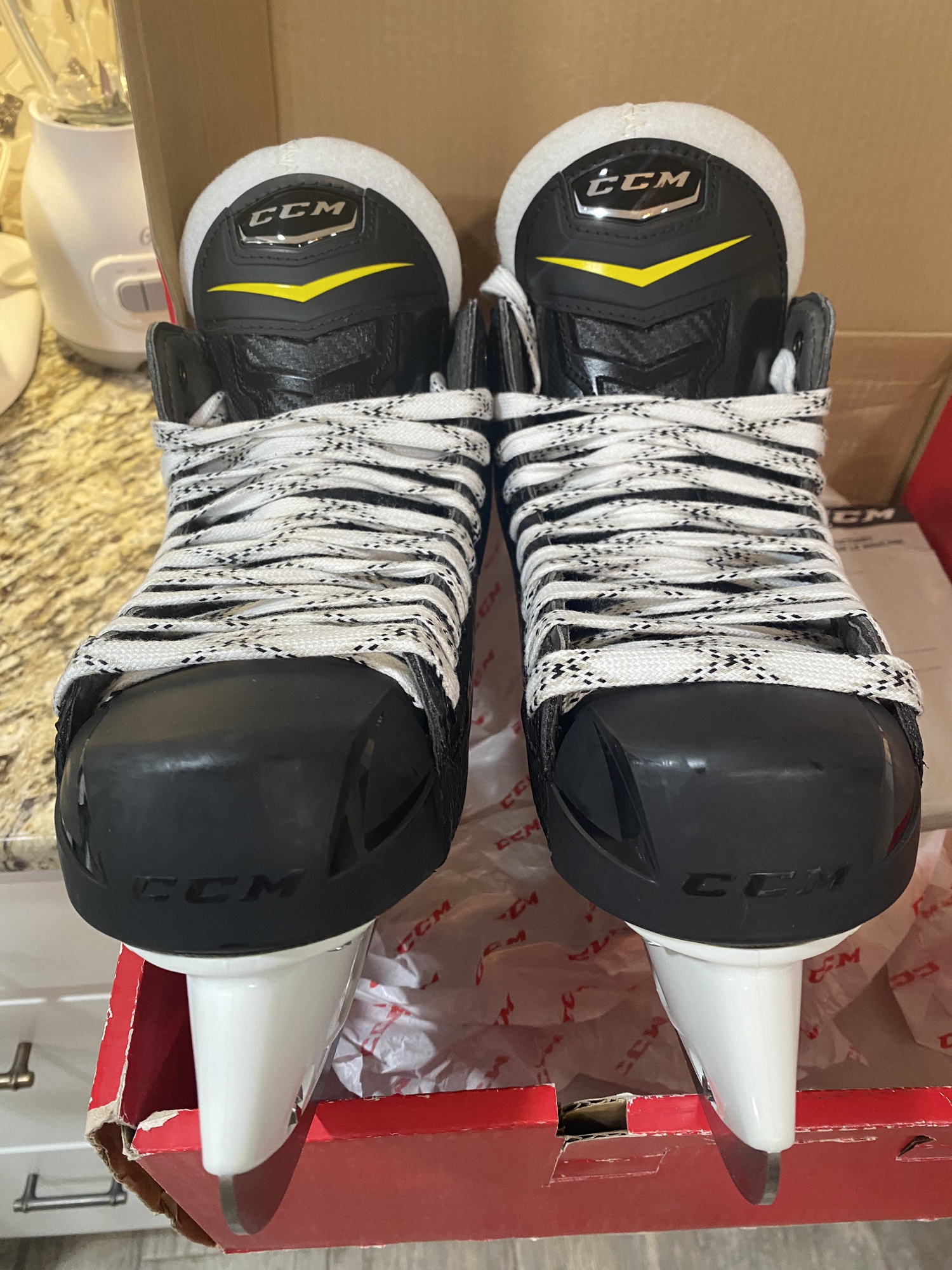 CCM Pro Stock Tacks Special Canadian Made Size 8 | SidelineSwap