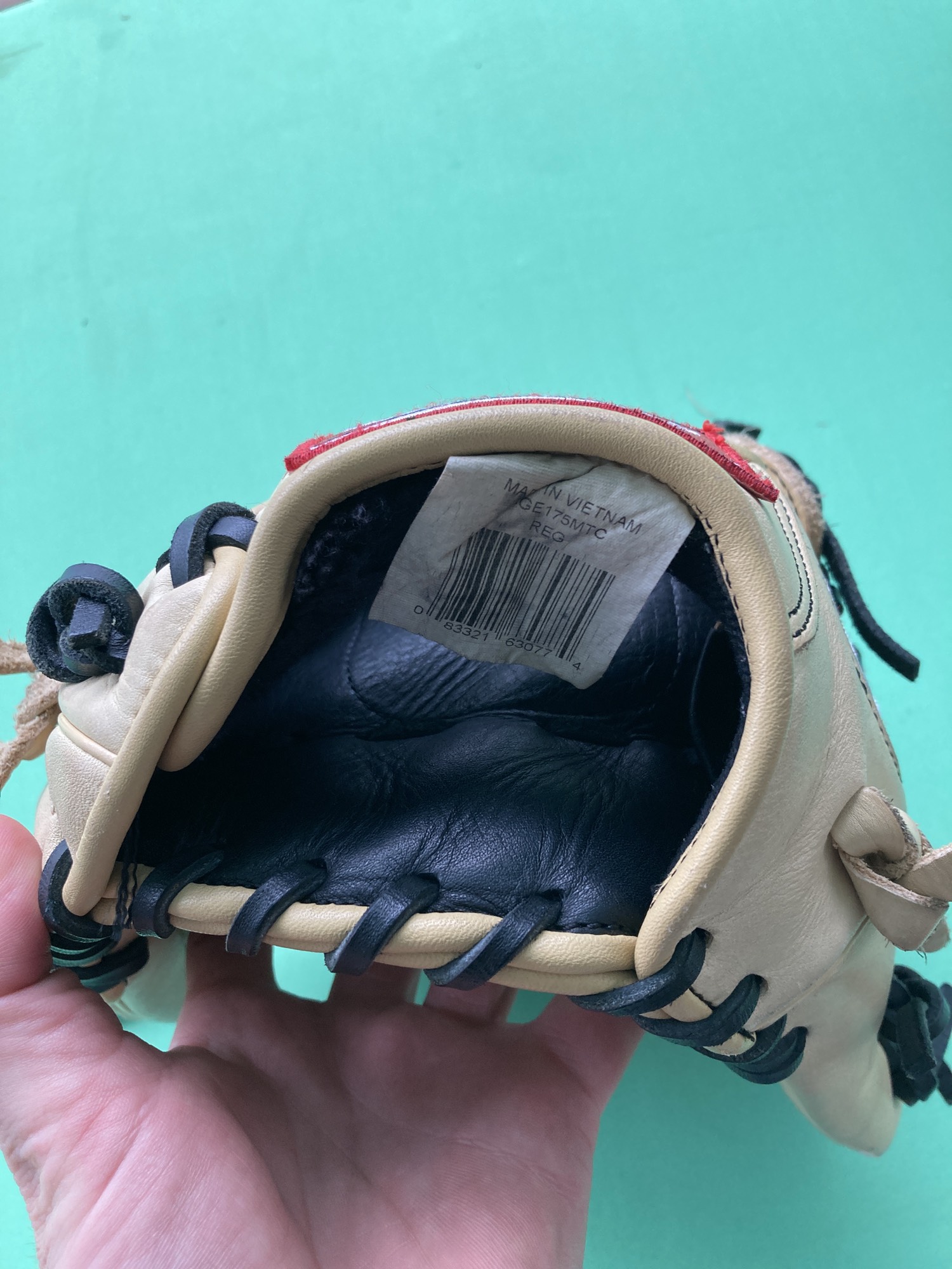 Tan Used Rawlings Gold Glove Elite Right Hand Throw Infield Baseball