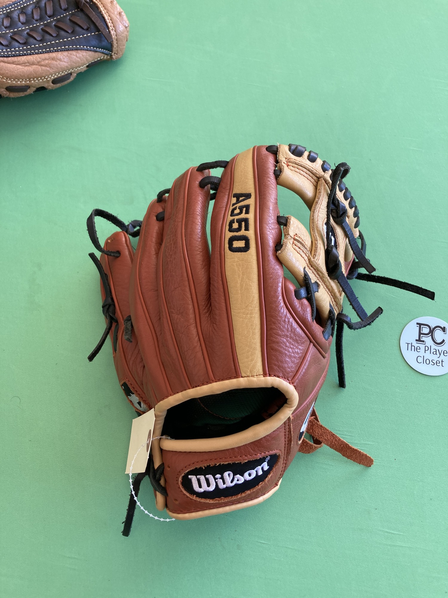 Used Wilson A550 Right Hand Throw Baseball Glove 11" SidelineSwap