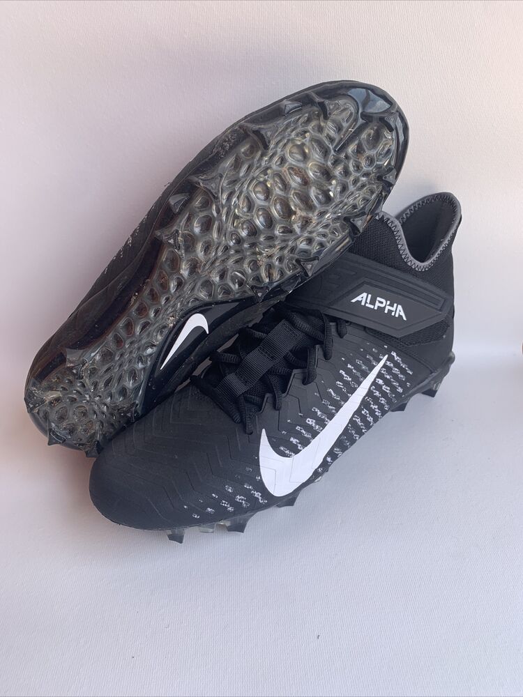 nike men's alpha menace pro 2 mid football cleats