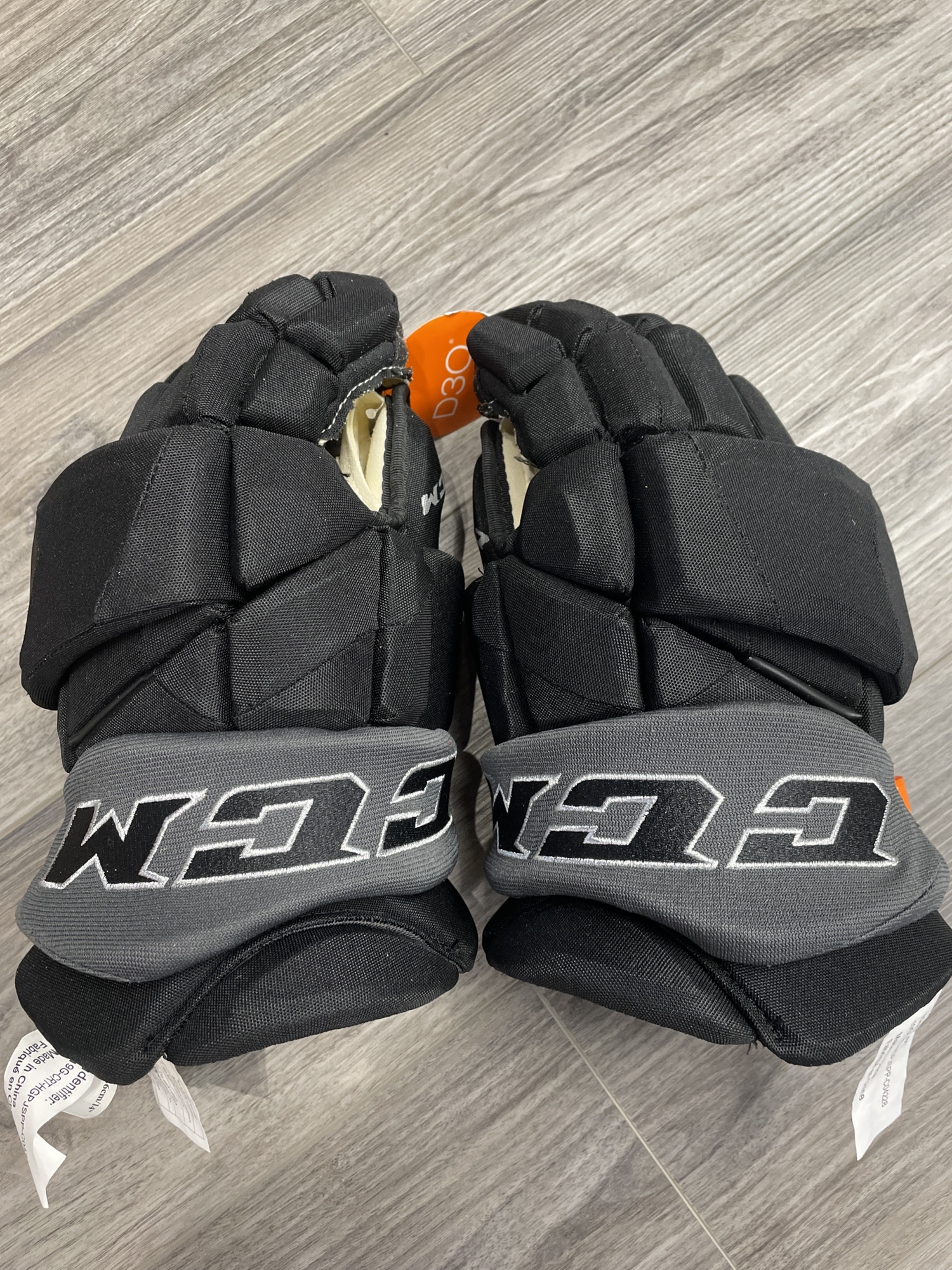 14" Tampa Bay Lightning CCM Pro Stock Gloves SidelineSwap
