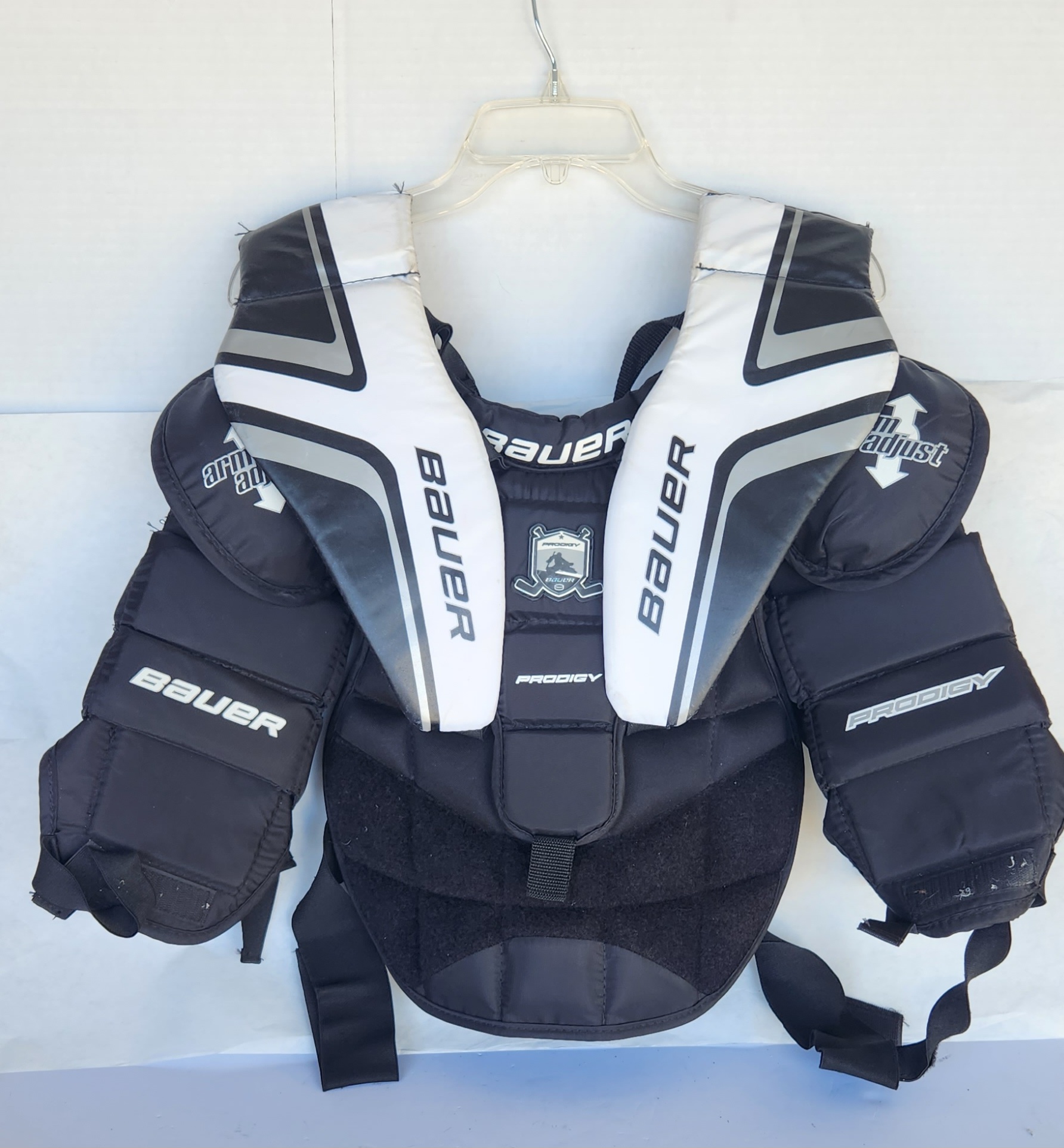 Used Large/Extra Large Bauer Prodigy 2.0 Goalie Chest Protector