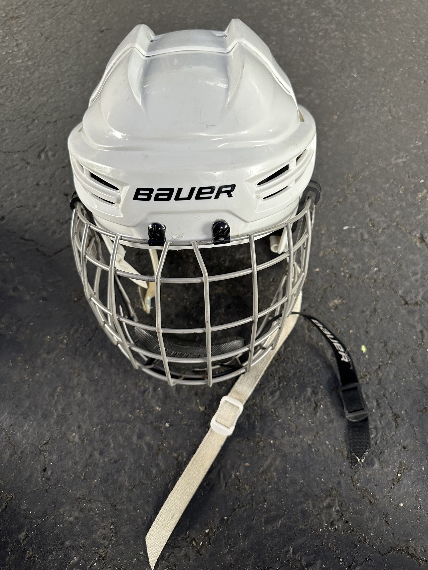 Bauer youth hockey helmet youth small SidelineSwap
