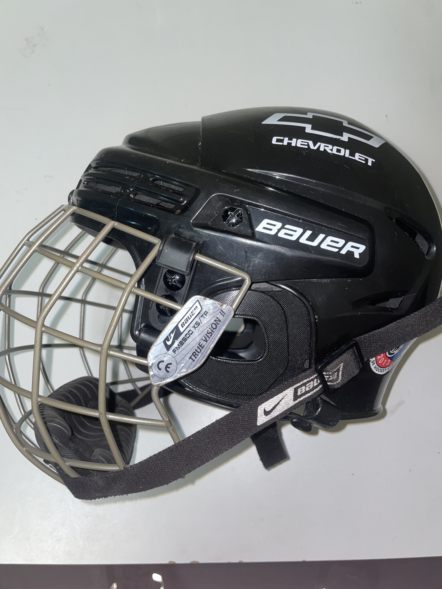 Bauer 2100 Helmet JR helmet (used) SidelineSwap