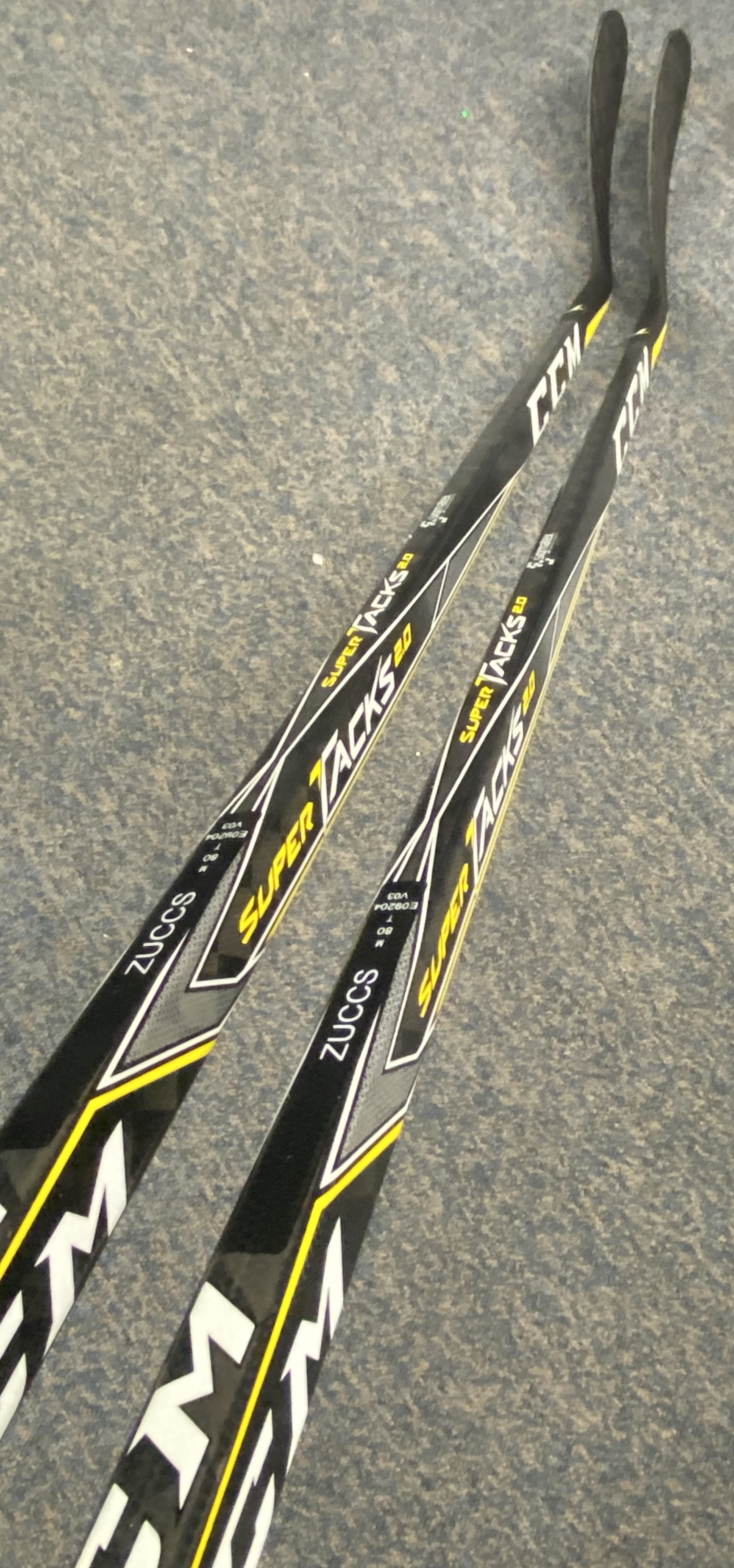 2 pack CCM SUPER TACKS 2.0 LH PRO STOCK HOCKEY STICK 80 FLEX GRIP