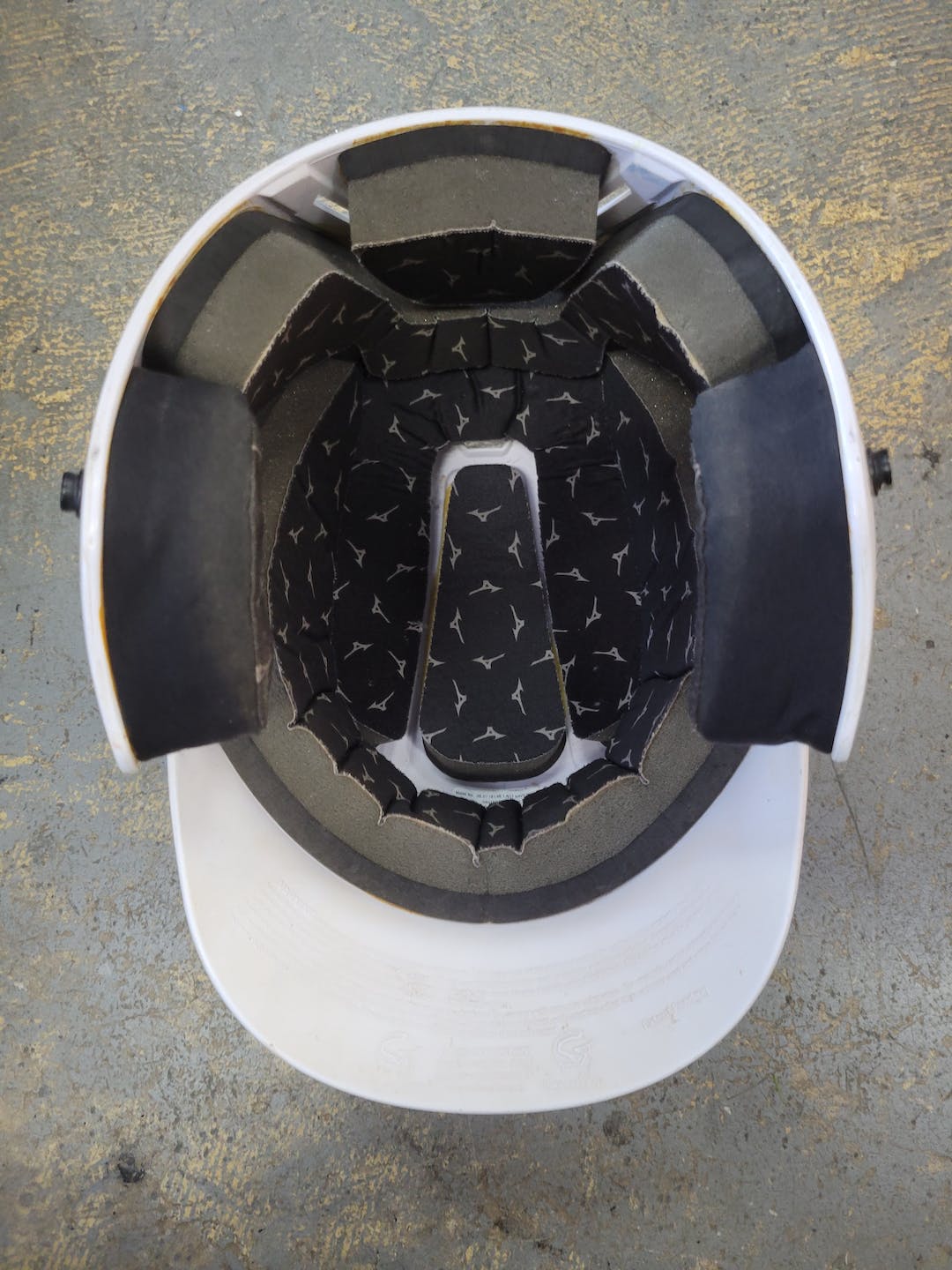 Used Mizuno Youth Helmet Md Standard Baseball And Softball Helmets