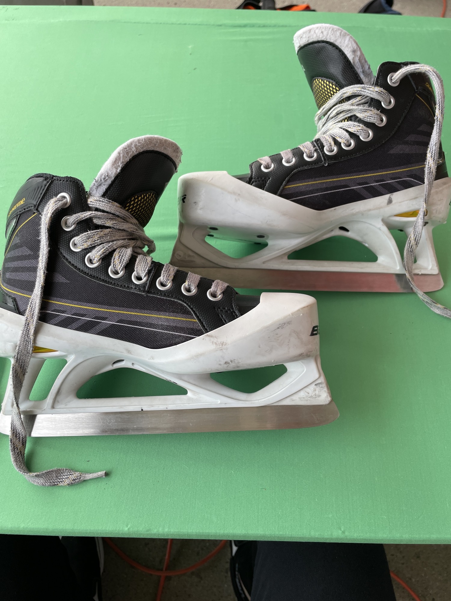 Junior Used Bauer Supreme One.7 Hockey Goalie Skates D&R (Regular) 6.5