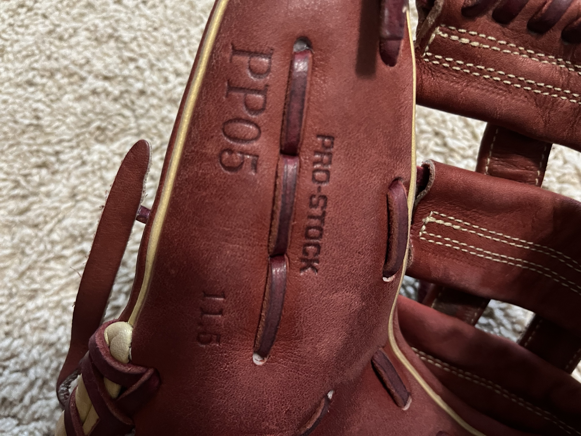 Wilson A2000 PP05 Infield Mitt 11.5” SidelineSwap