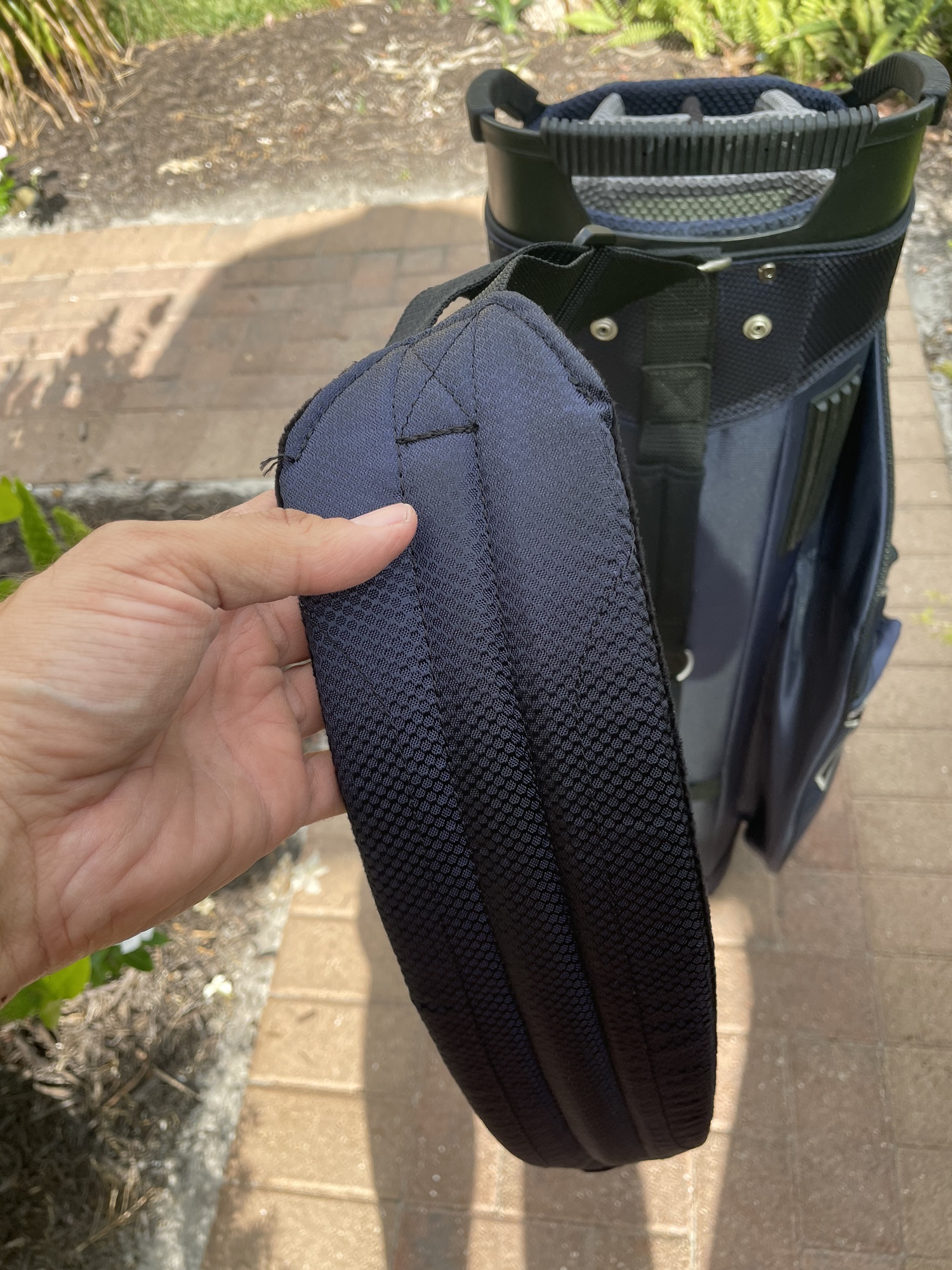 Sun Mountain C130 Golf Cart Bag with club dividers , shoulder strap