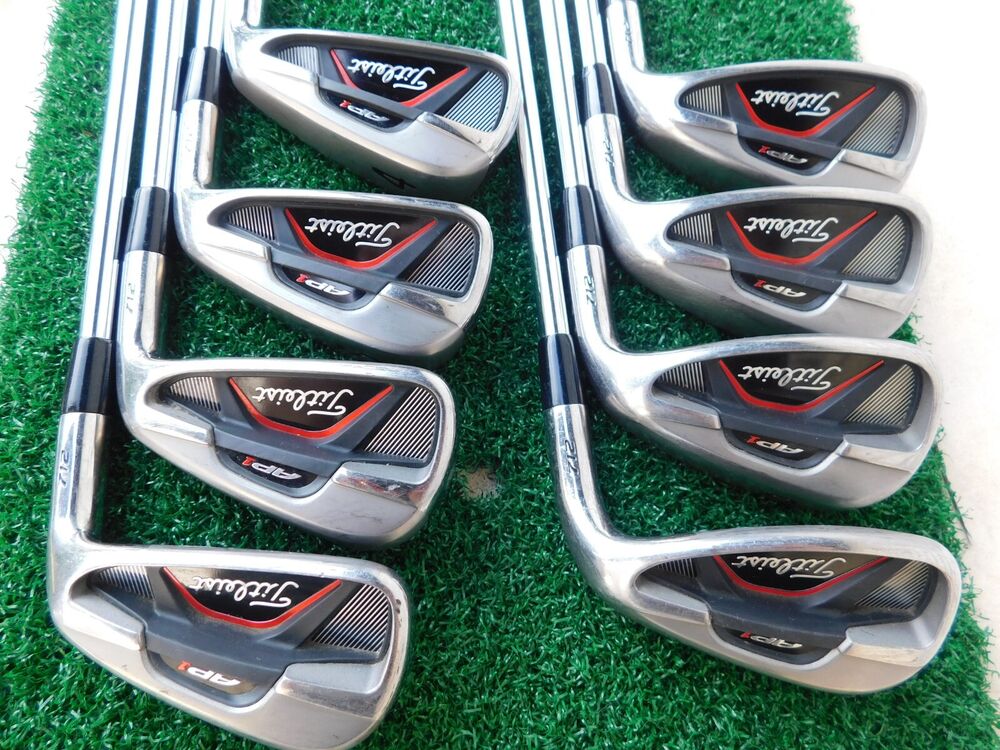 Titleist 712 AP1 (4iPW+GW) Iron Set w/ True Temper Dynalite R300