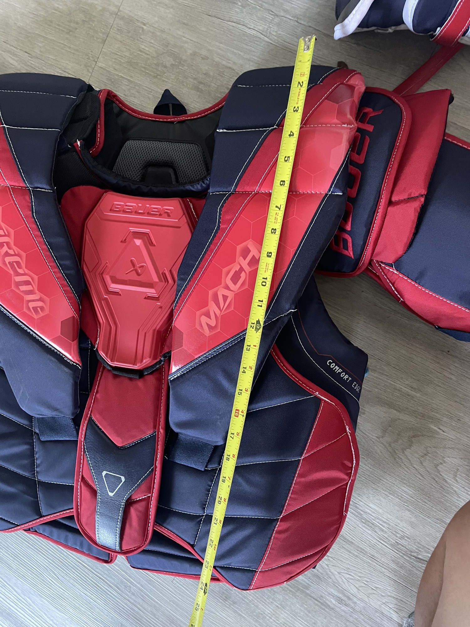 New Bauer Pro Stock Mach Goalie Chest Protector SidelineSwap