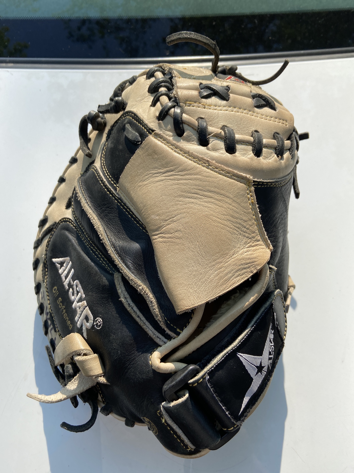 Youth Catchers Glove SidelineSwap