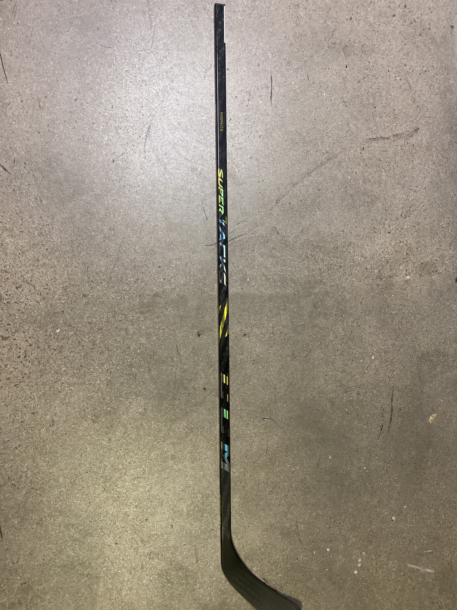 Bâton De Hockey Sur Glace CCM Super Tacks AS4 Pro - Composite Senior, Kick Point Haut, Niveau Avancé