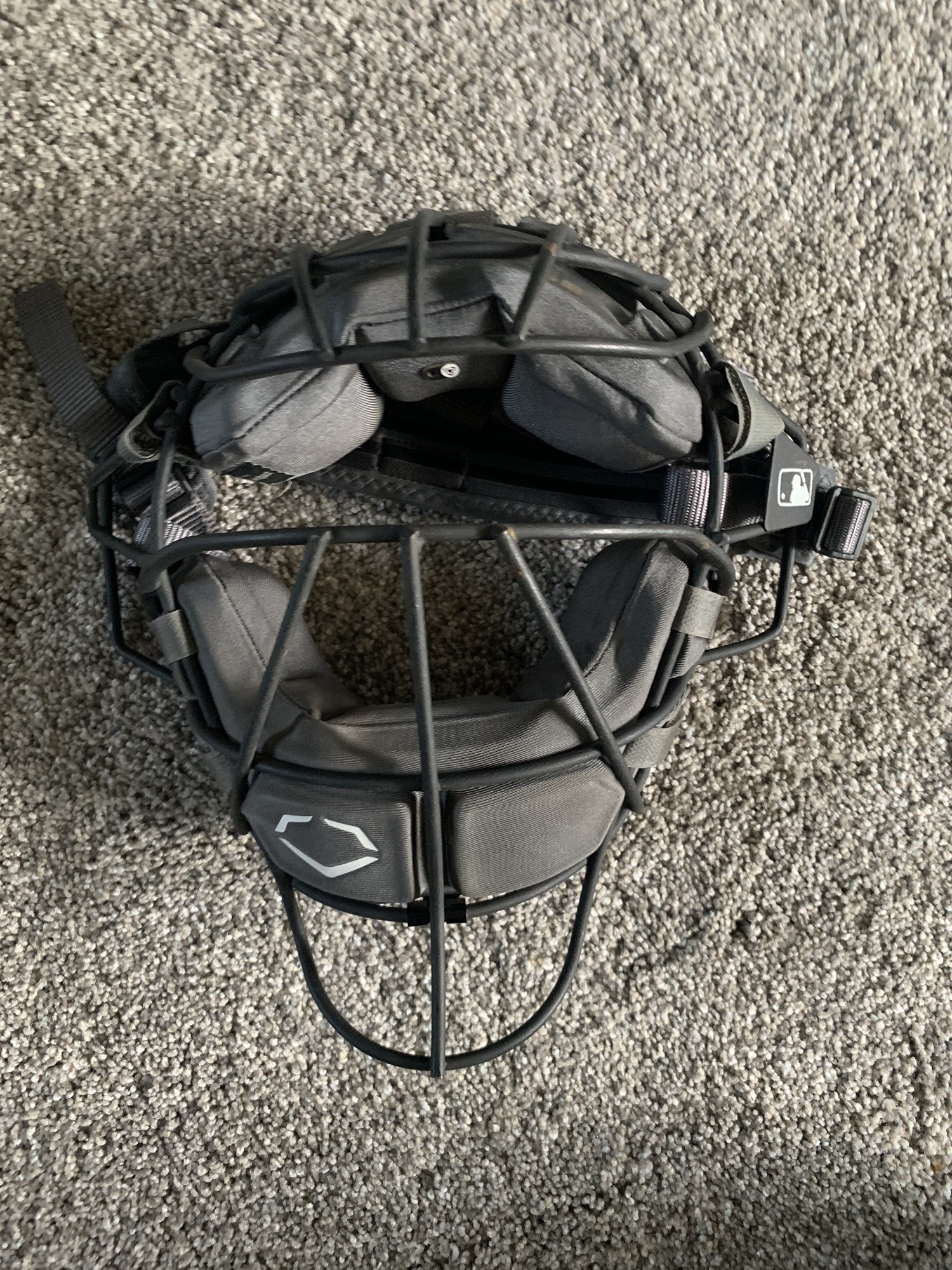 EvoShield Traditional Catcher's Mask SidelineSwap