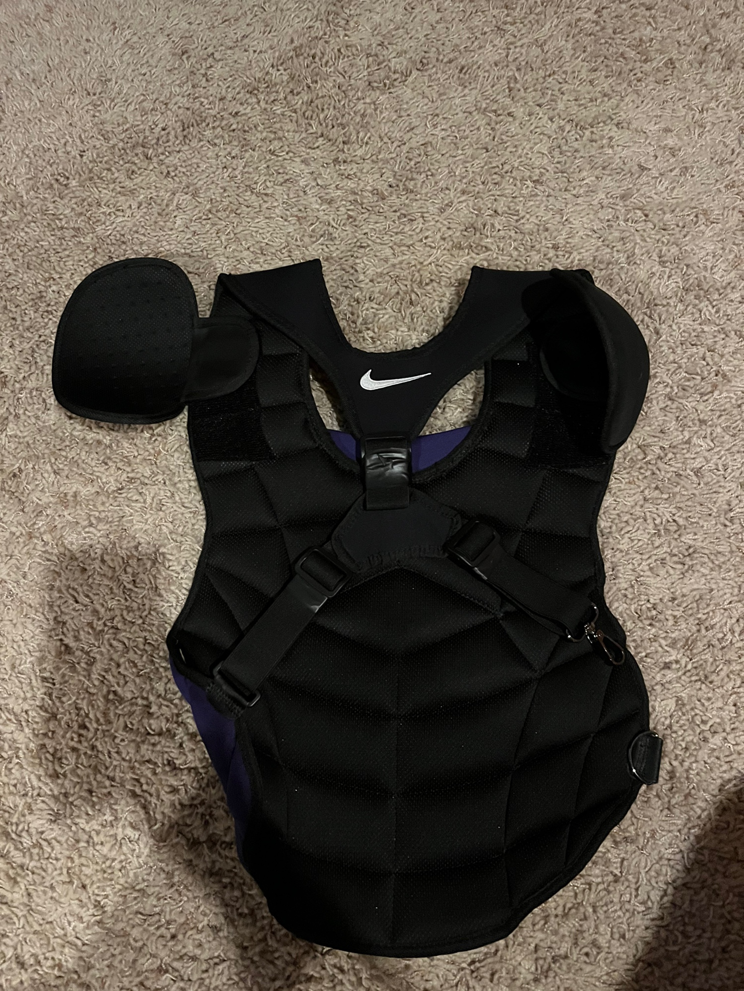 Nike Catcher's Chest Protector SidelineSwap