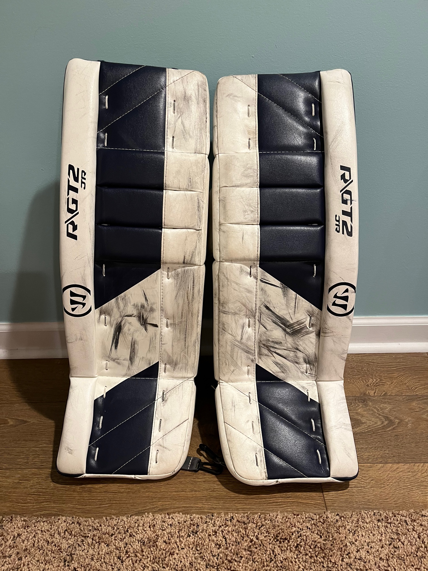 Warrior 26”JR goalie pads SidelineSwap