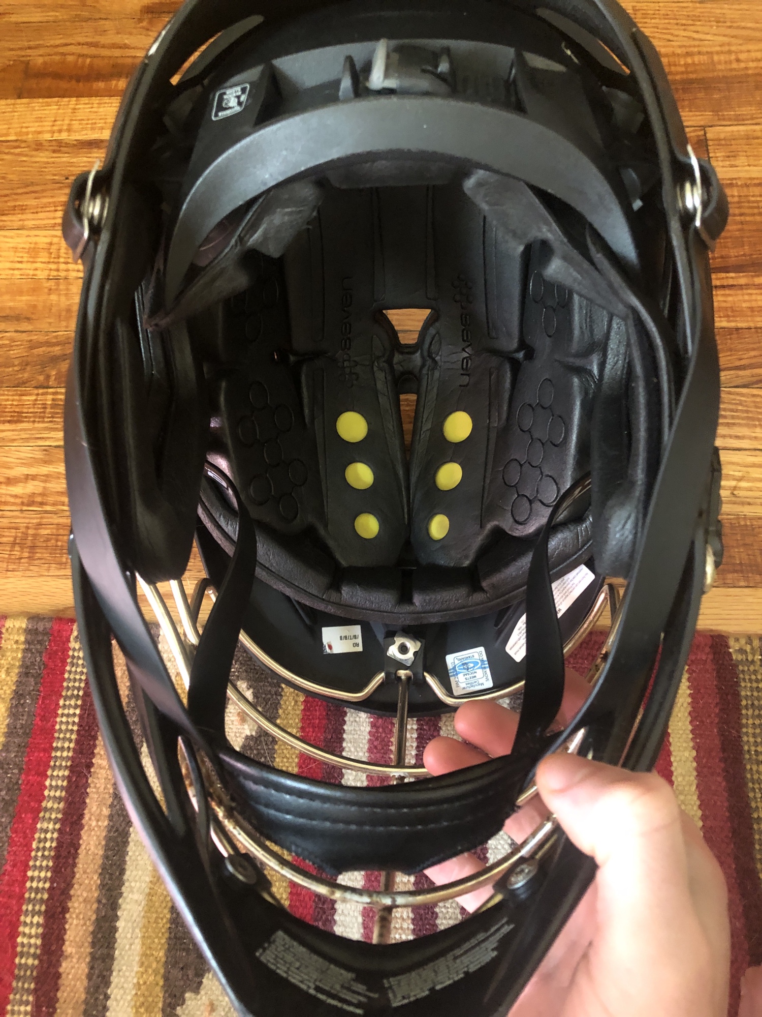 Player's Cascade R Helmet SidelineSwap