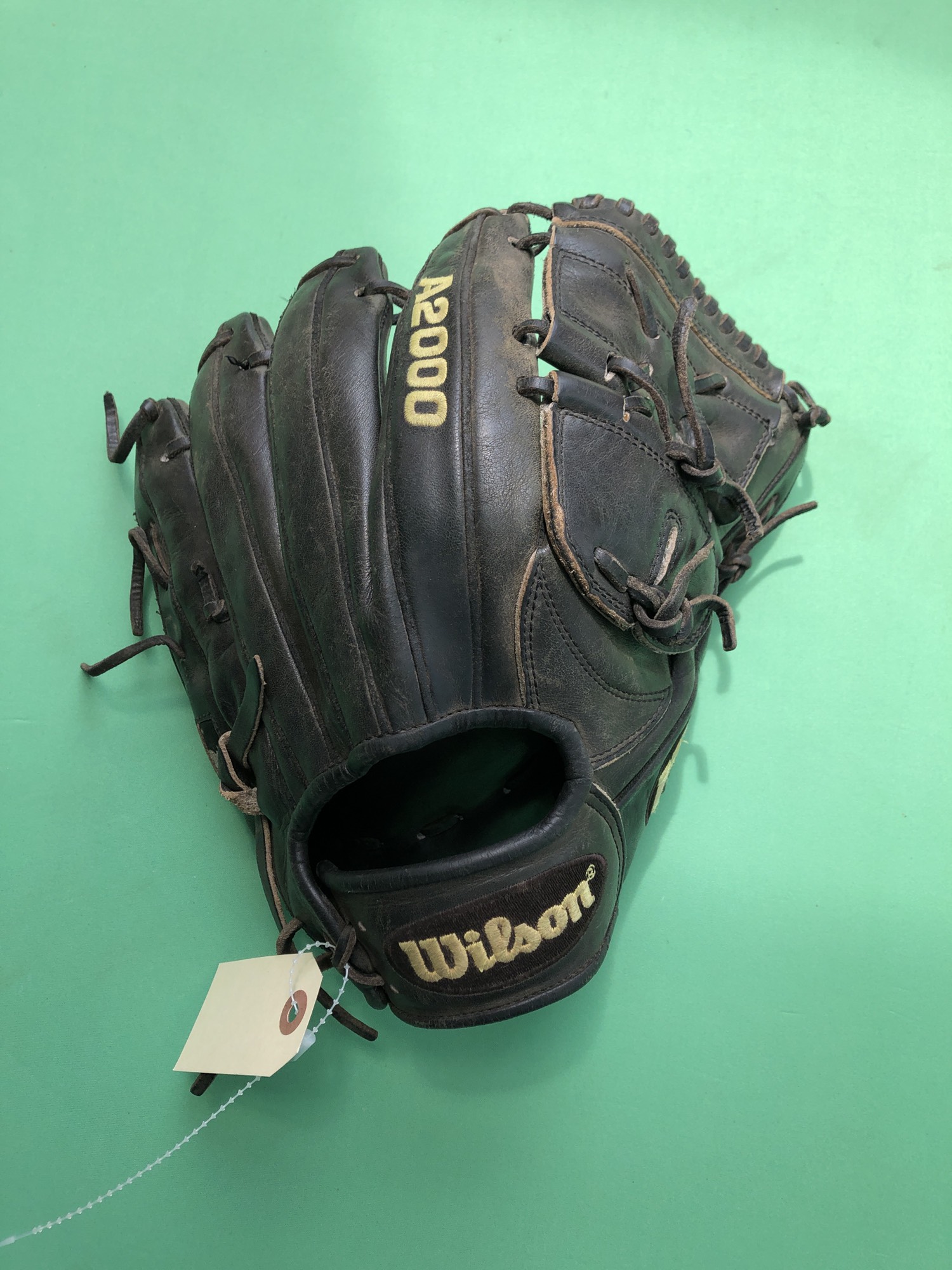 Used Wilson CK22 A2000 RightHand Throw Pitcher Baseball Glove (11.75