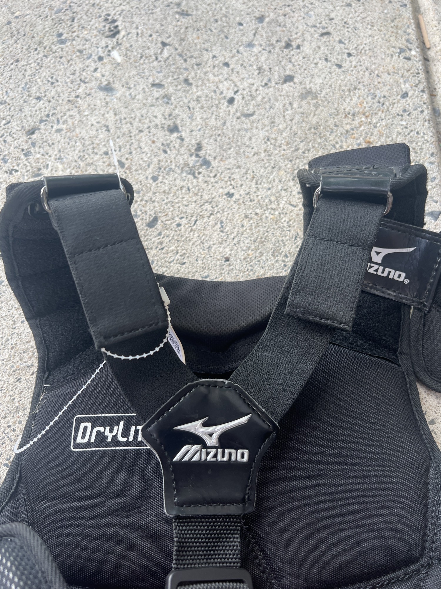 Used Adult Mizuno Catcher's Chest Protector SidelineSwap