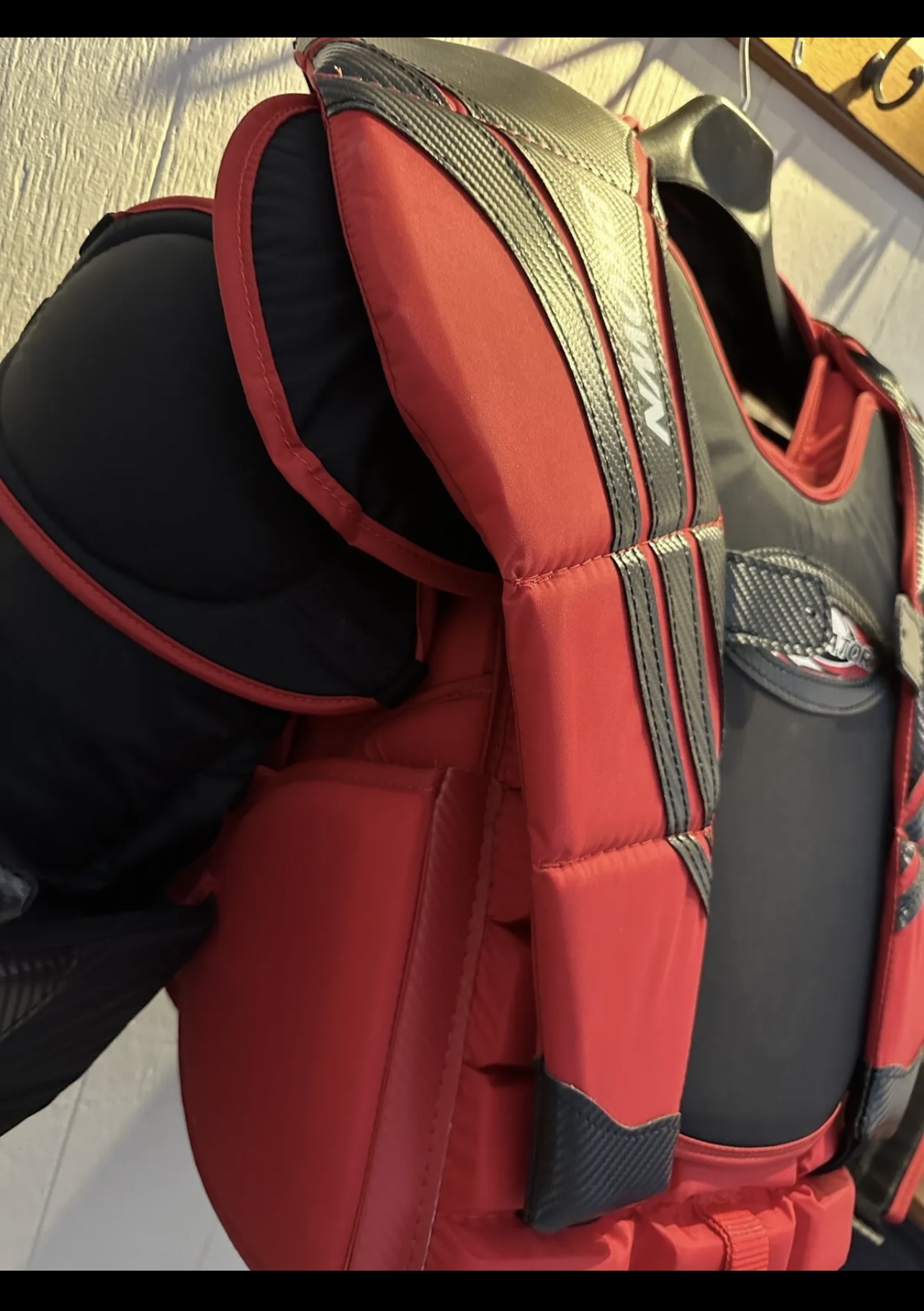 Brown 2400 Senior Ice Hockey Goalie Chest Protector SidelineSwap