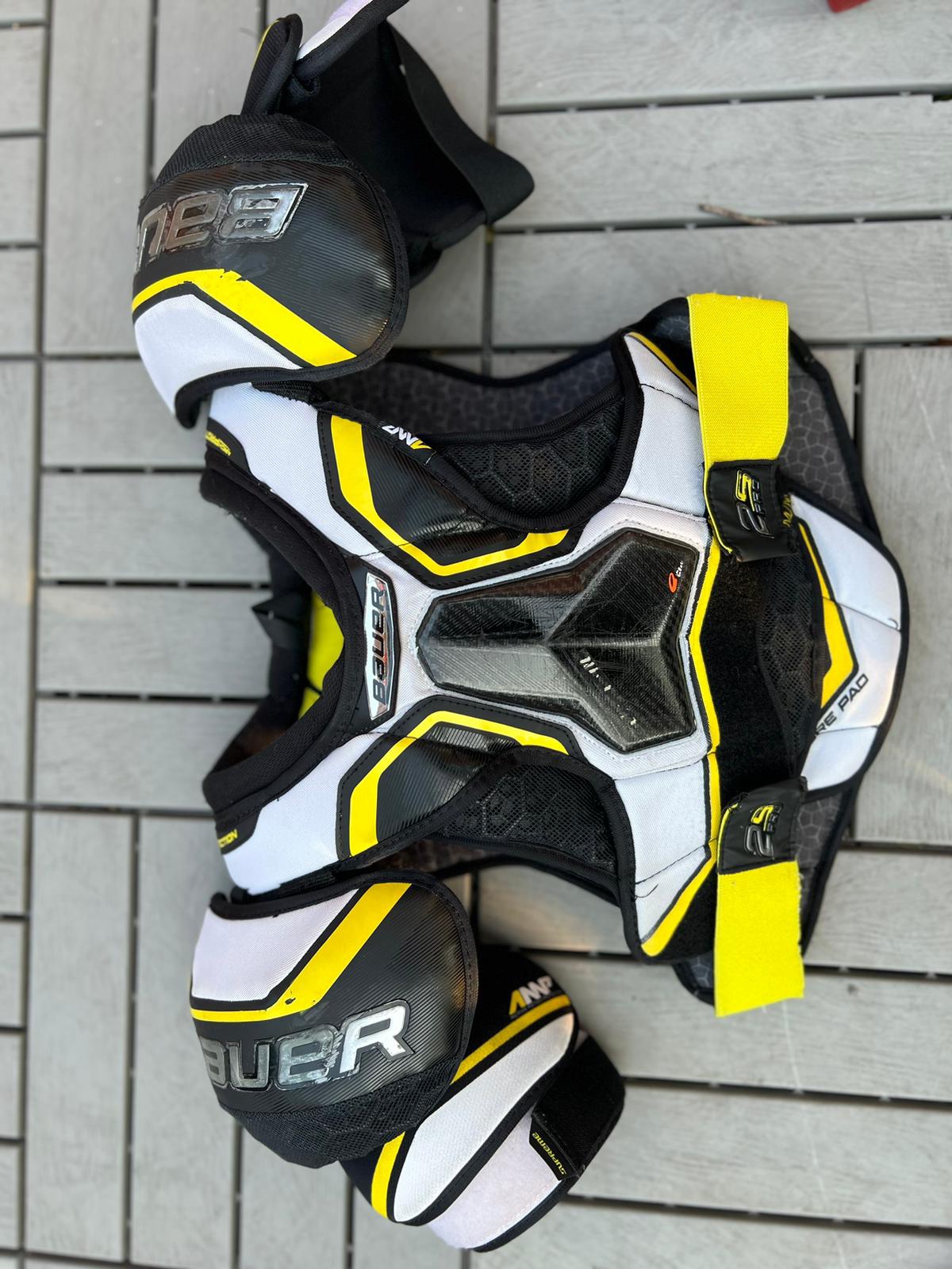 Used Medium Bauer Supreme 2S Pro Shoulder Pads SidelineSwap