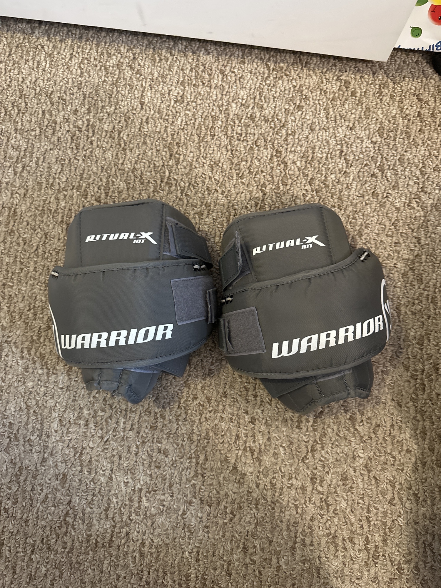 Warrior Ritual x Knee Pads Intermediate SidelineSwap