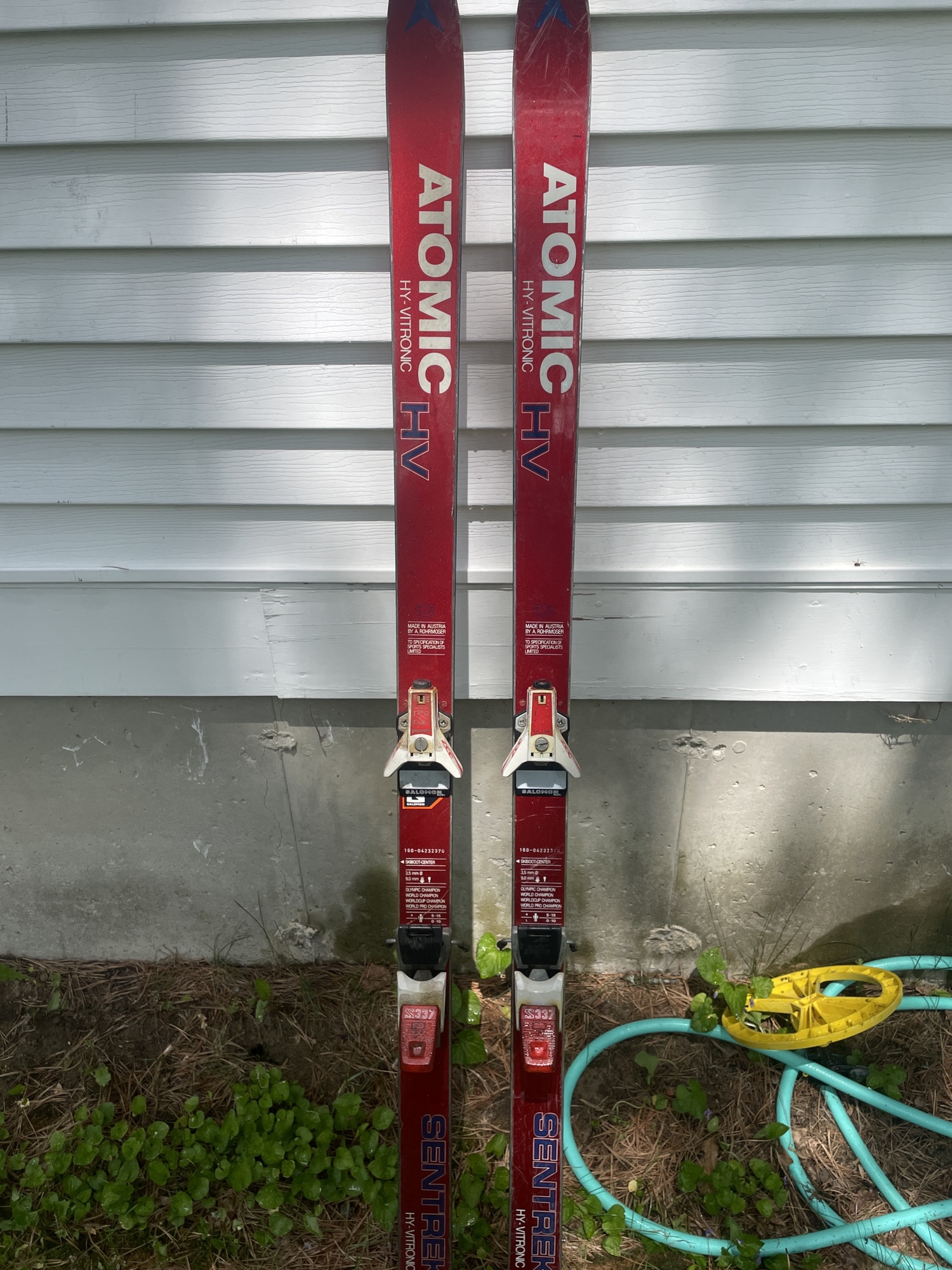 Unisex Atomic 160 cm With Bindings Skis SidelineSwap