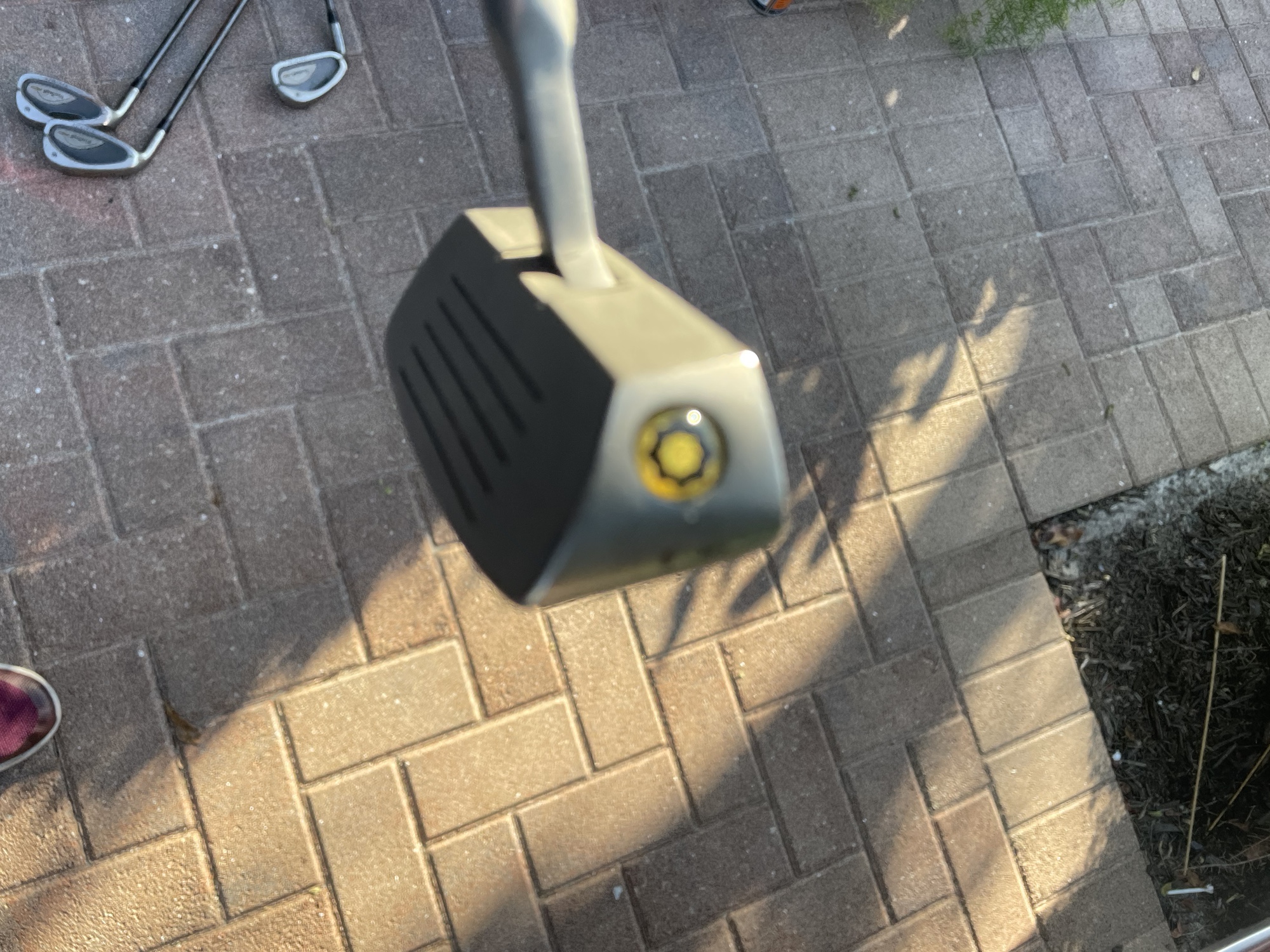 Hono YP500 Putter And Chipper All In One The head moves up/ down