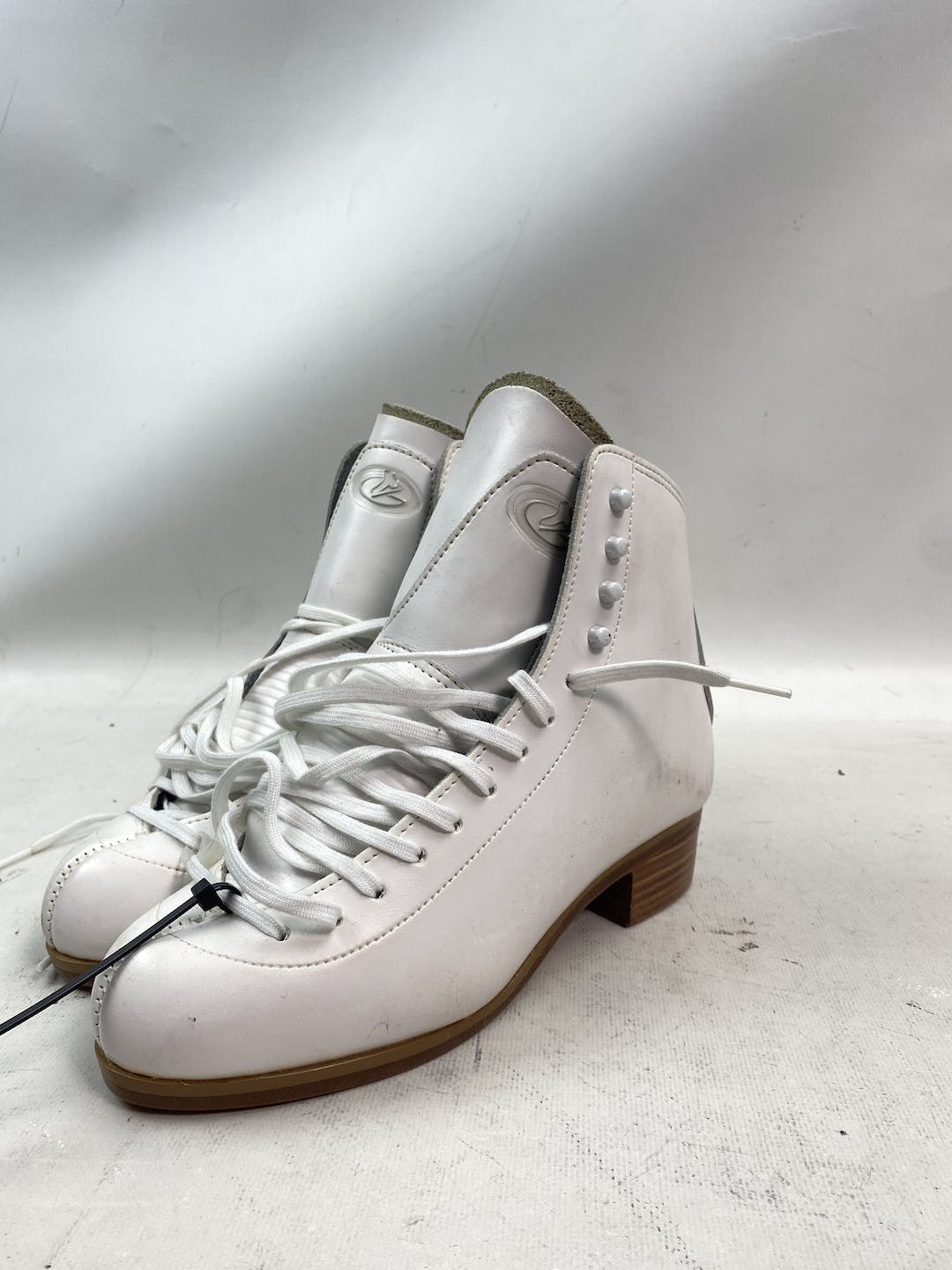 Used Gam Figure Skates Senior 5 A Extra Narrow Ice Skates Womens