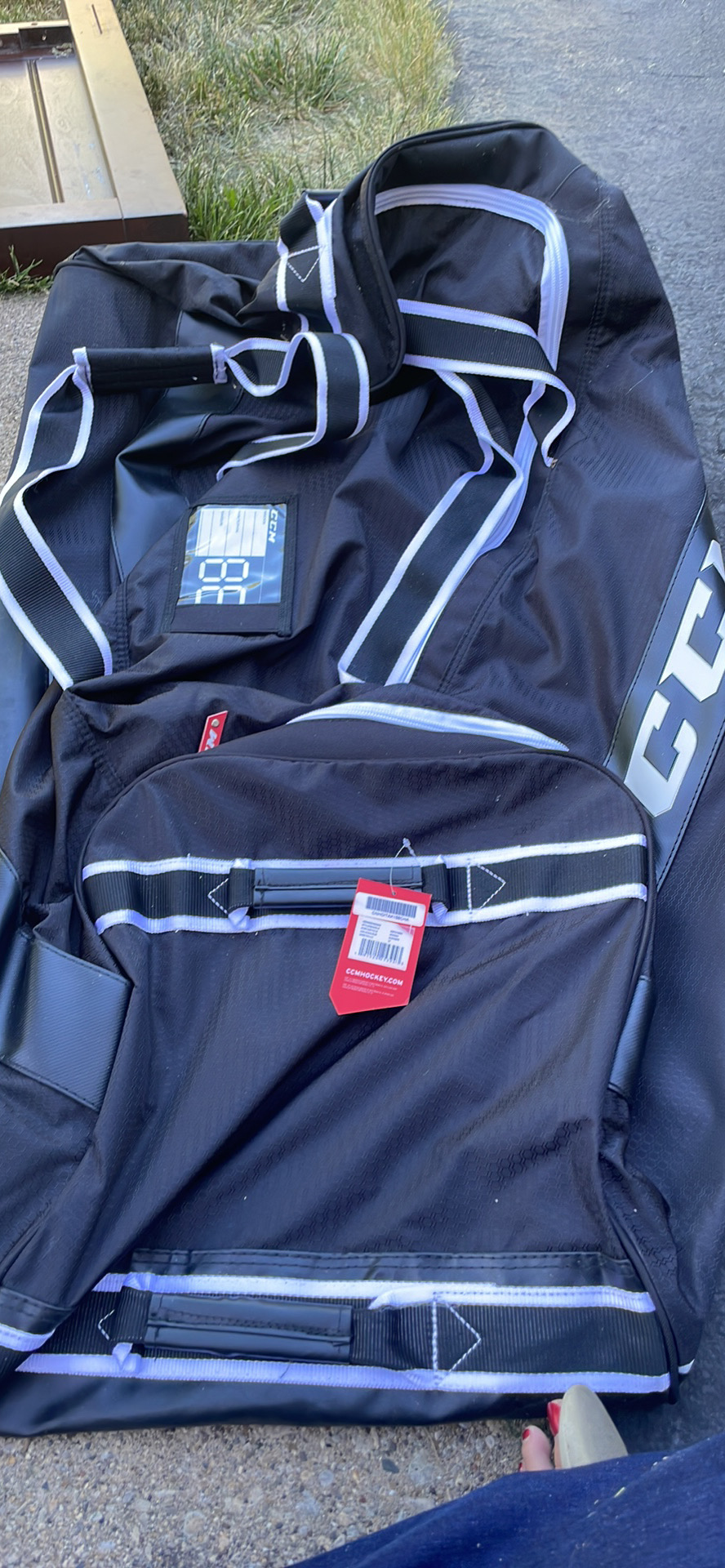 New CCM Wheeled Size 37 Hockey Bag SidelineSwap