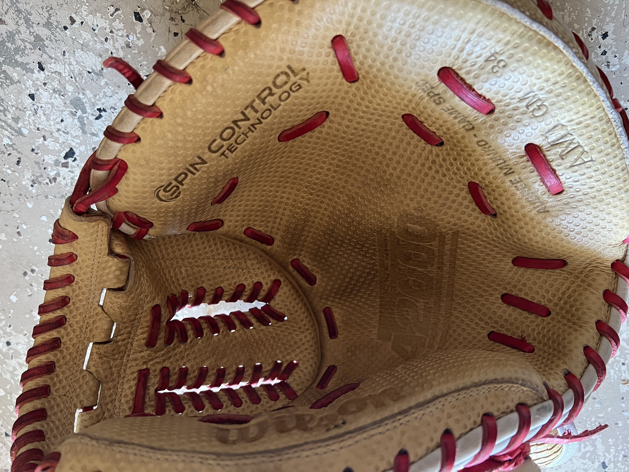 Wilson 34'' Aubree Munro A2000 Series Game Model Fastpitch Catcher's