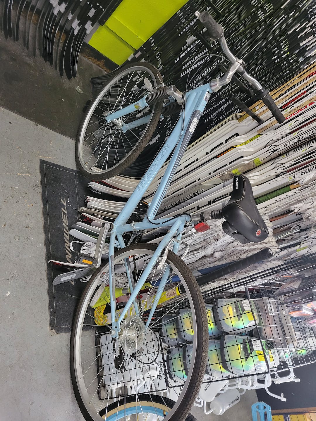 schwinn third avenue women's bike