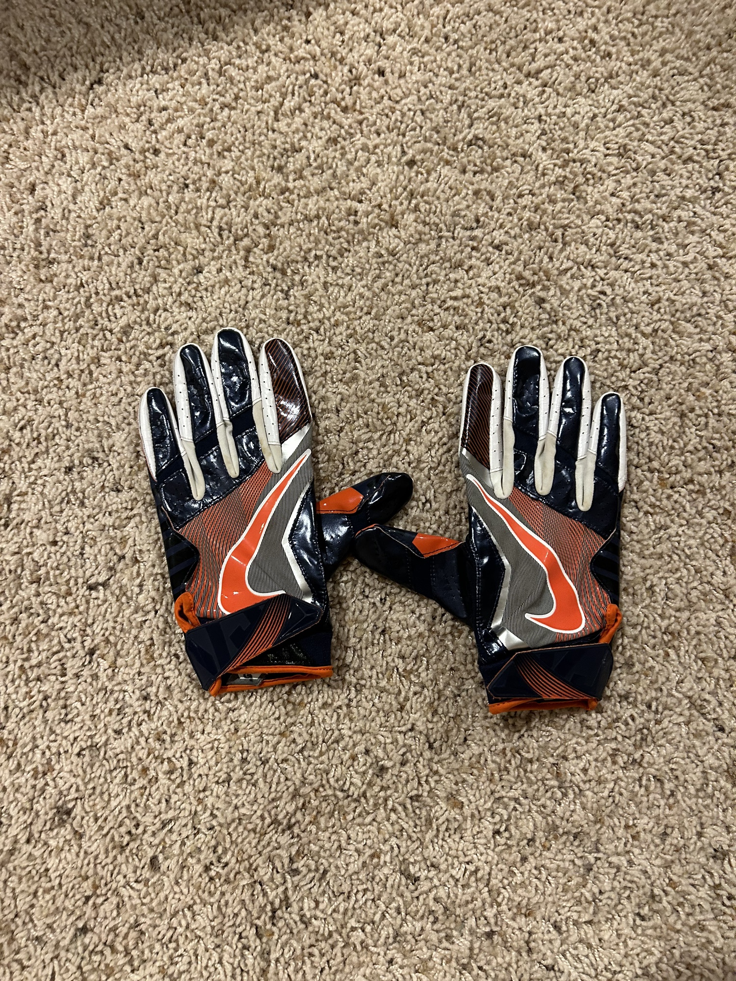 Syracuse game used football gloves SidelineSwap