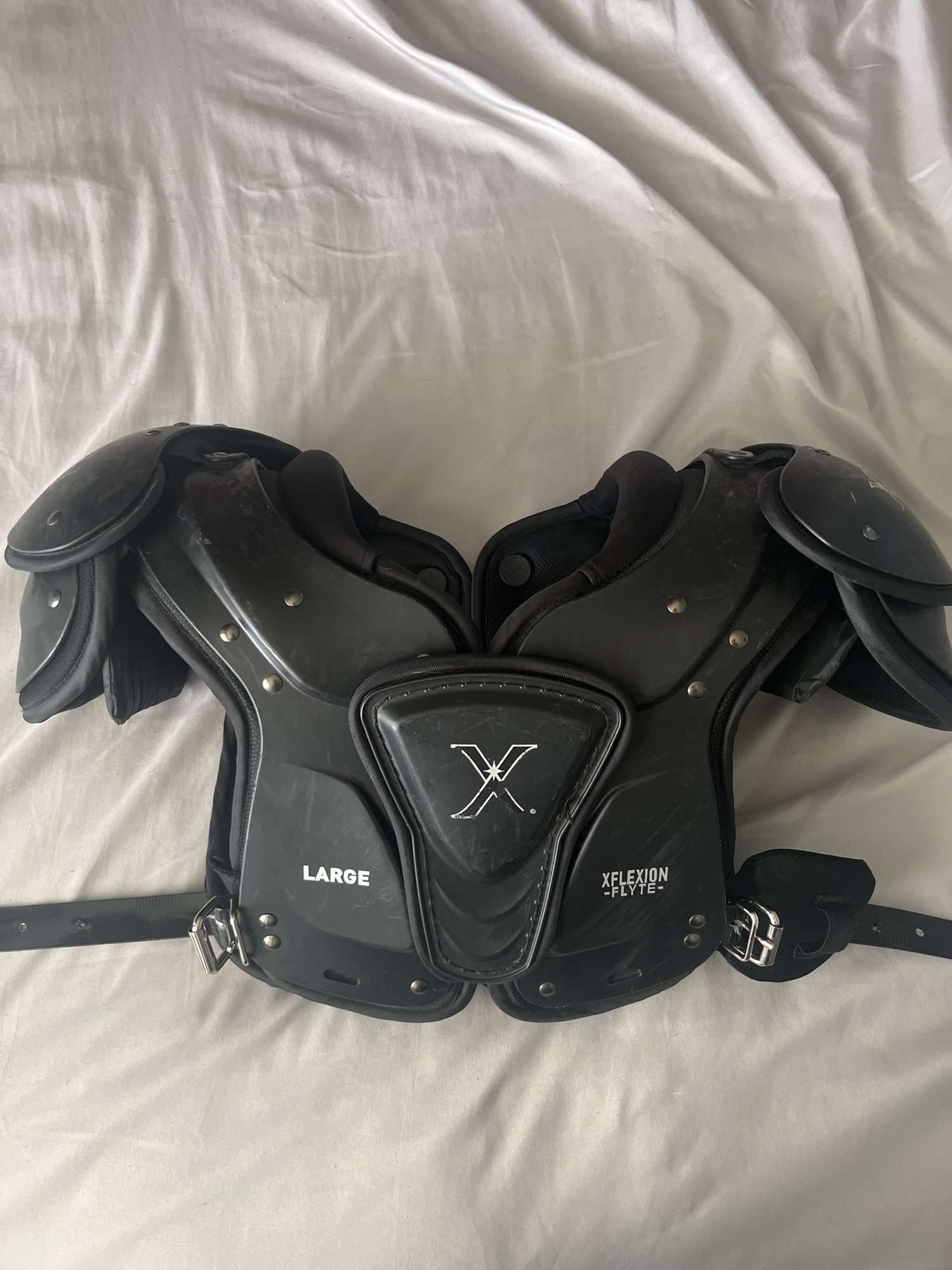 Youth Large Xenith Xflexion flyte Shoulder Pads SidelineSwap