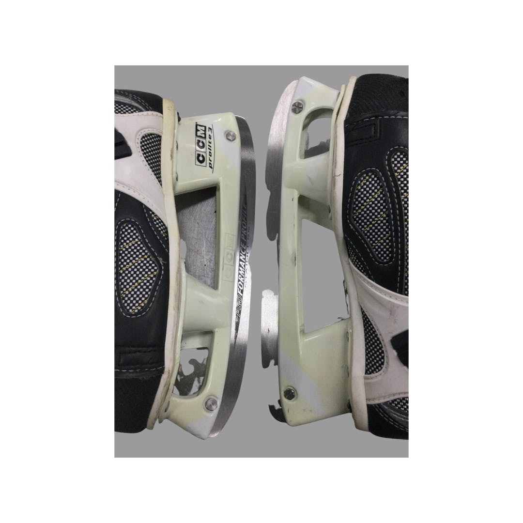 Used Ccm Tacks 552 Junior 04.5 Ice Hockey Skates SidelineSwap