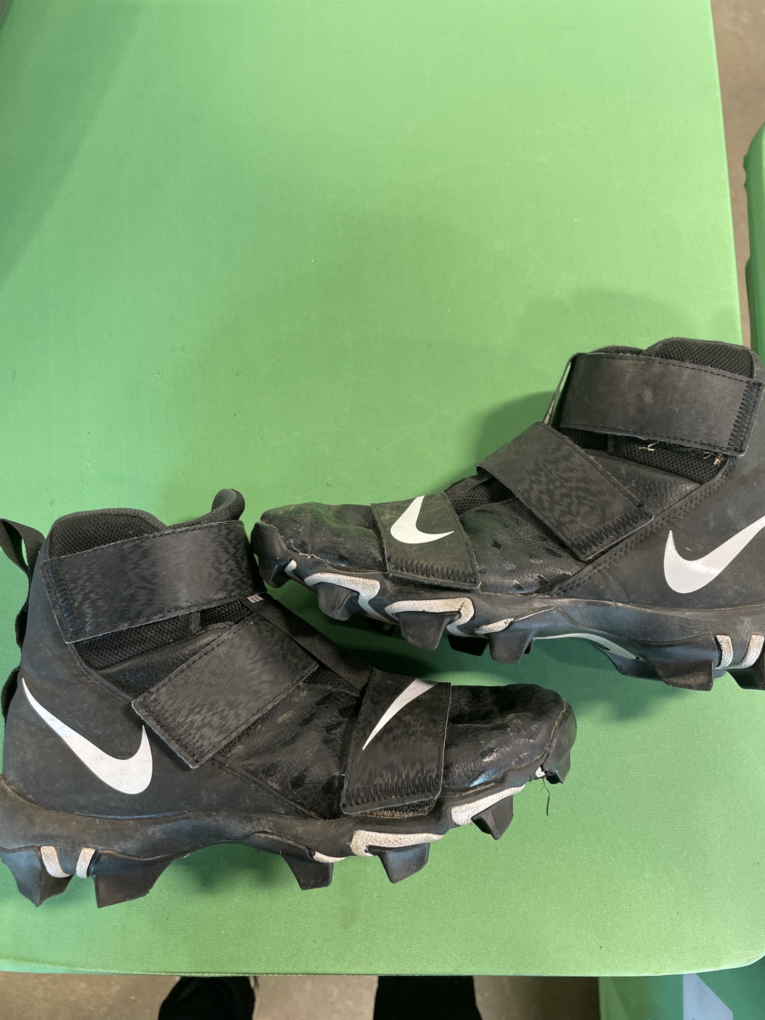 molded nike football cleats
