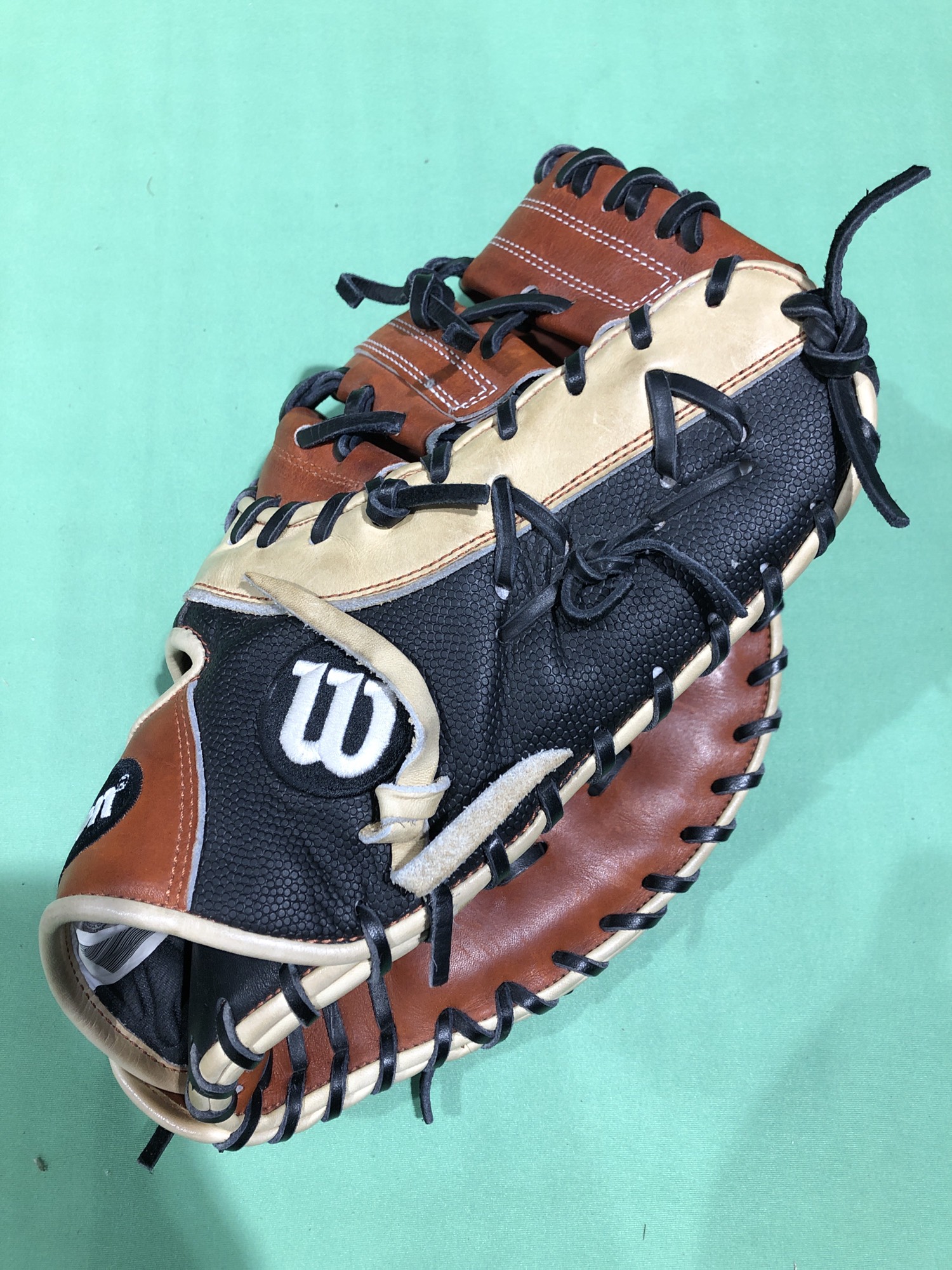Used Wilson A2K RightHand Throw First Base Baseball Glove (12.5