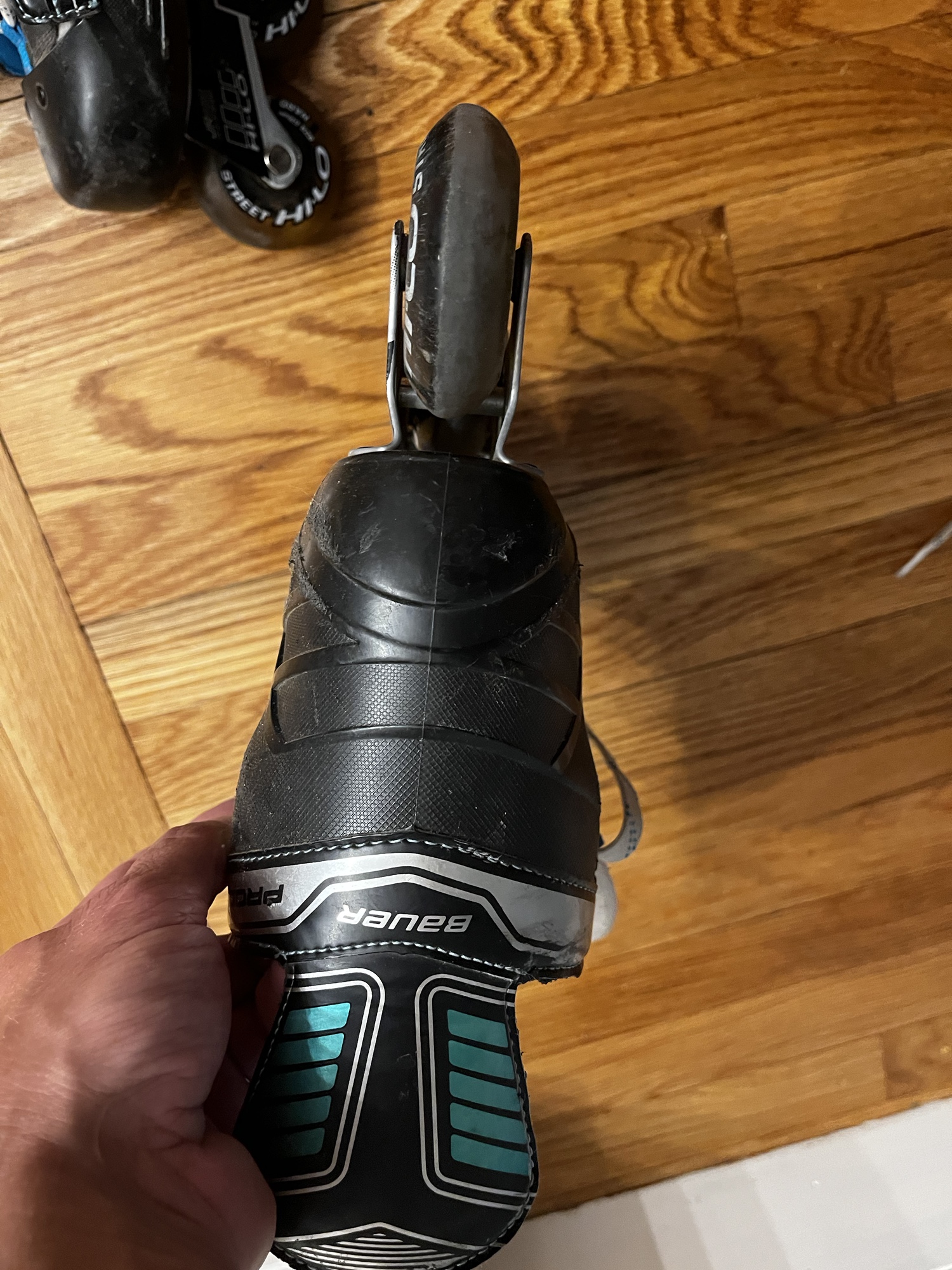 Used Bauer Regular Width Size 5 Inline Skates SidelineSwap