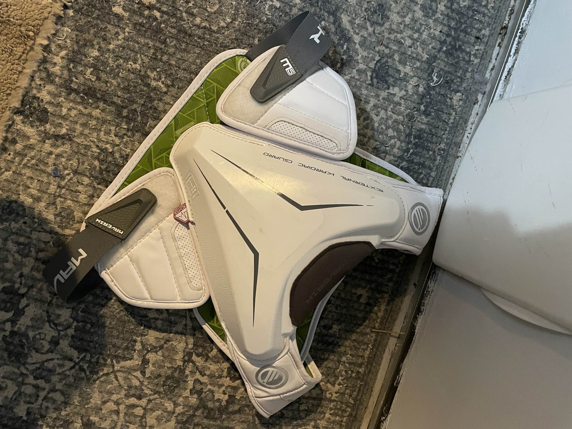Maverik Men’s M5 EKG Speed Chest Pad SidelineSwap