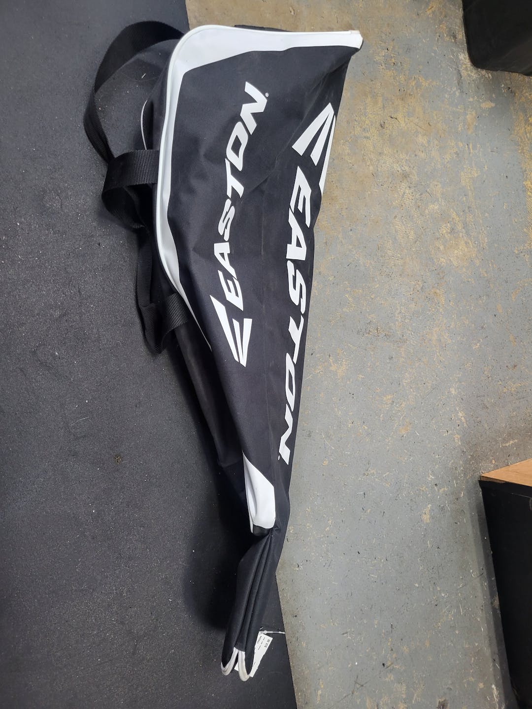 Used Easton Bat Bag Baseball And Softball Equipment Bags SidelineSwap