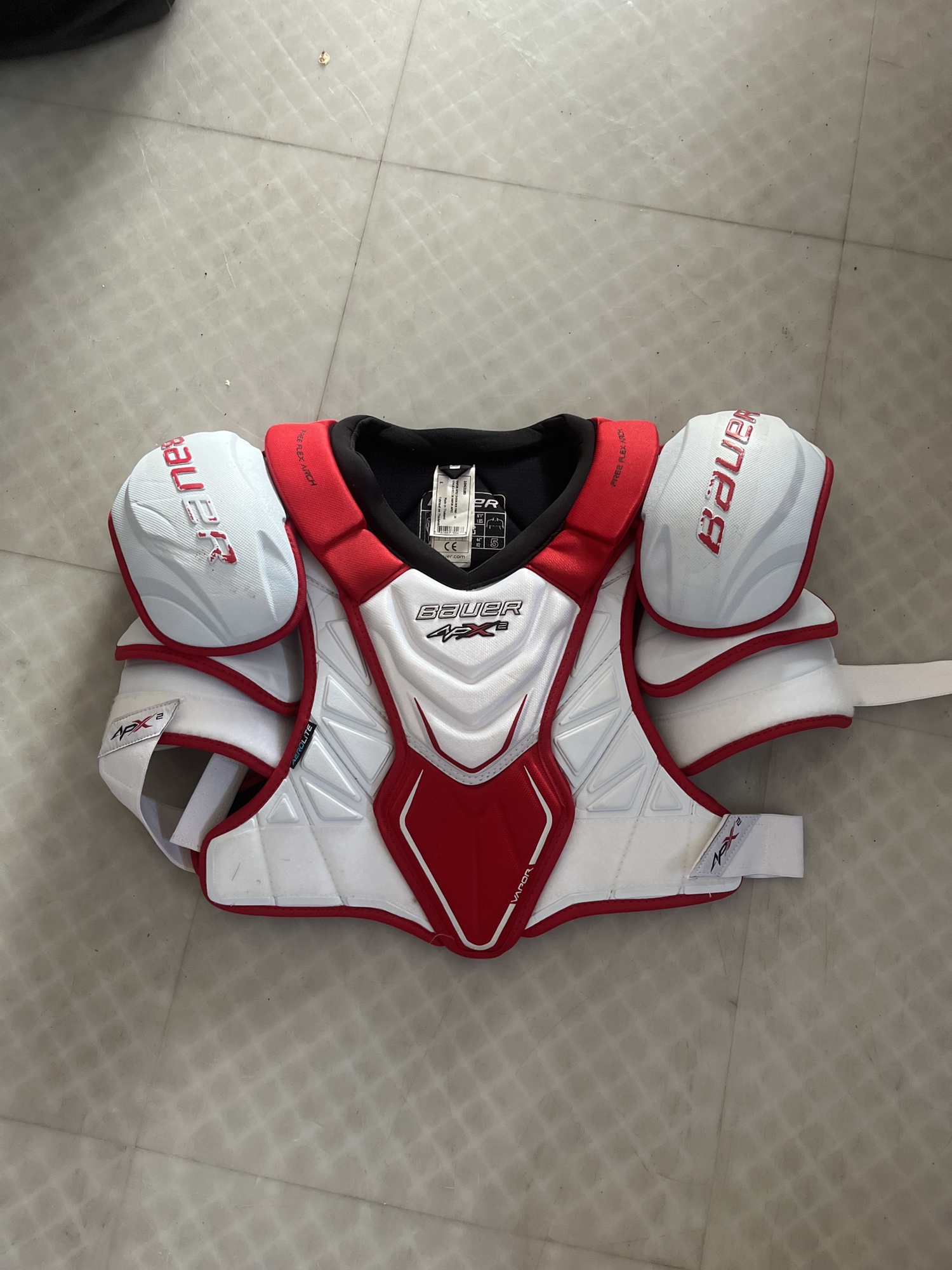 Bauer Vapor APX 2 Hockey Shoulder Pads SidelineSwap