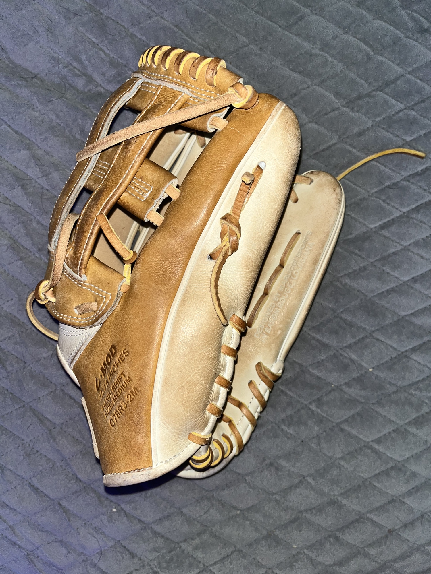Marucci Outfield Glove CMod Cypress Series SidelineSwap