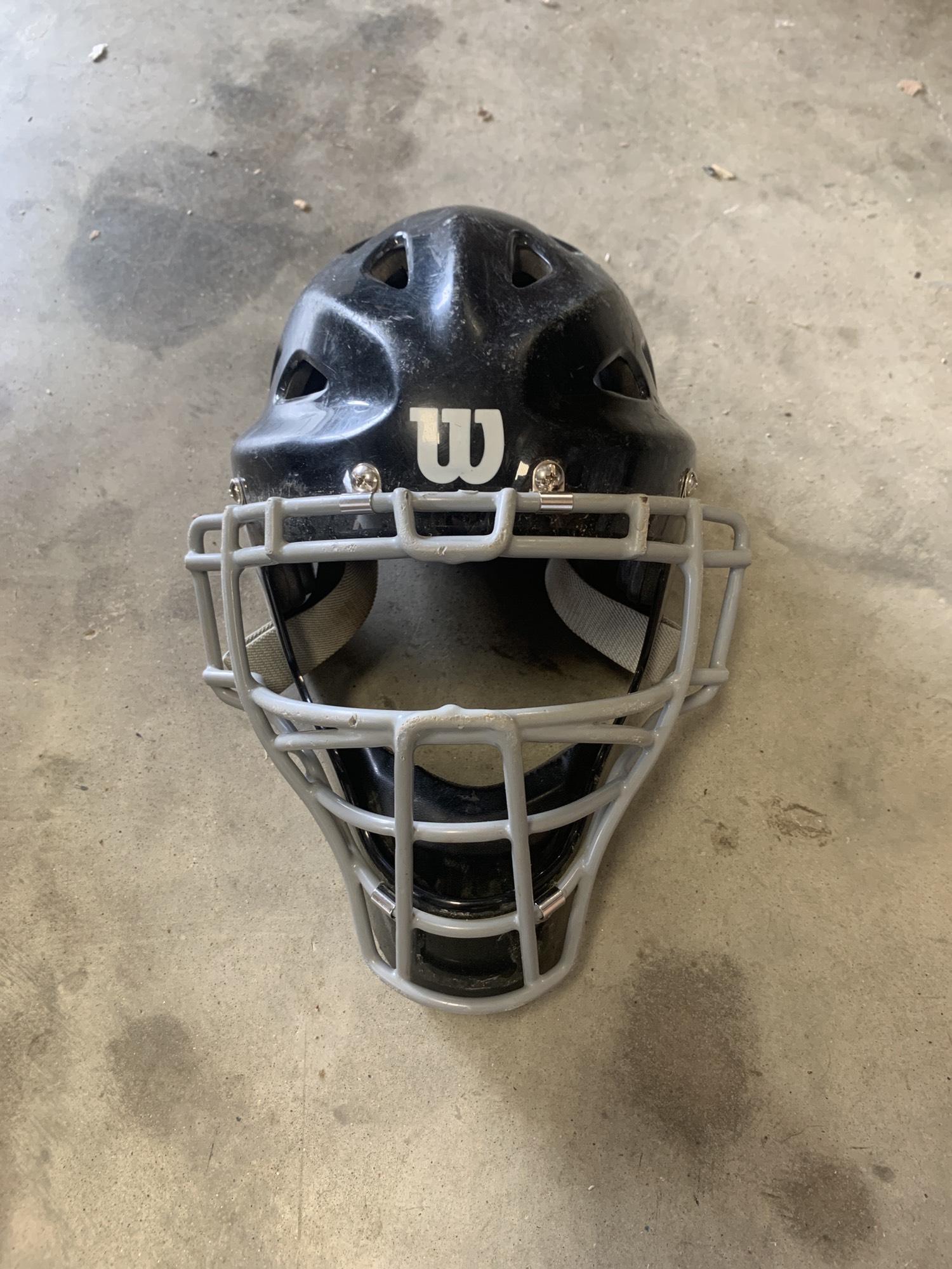 Used Wilson Catcher's Set 13" Leg Guards 12" Chest SidelineSwap